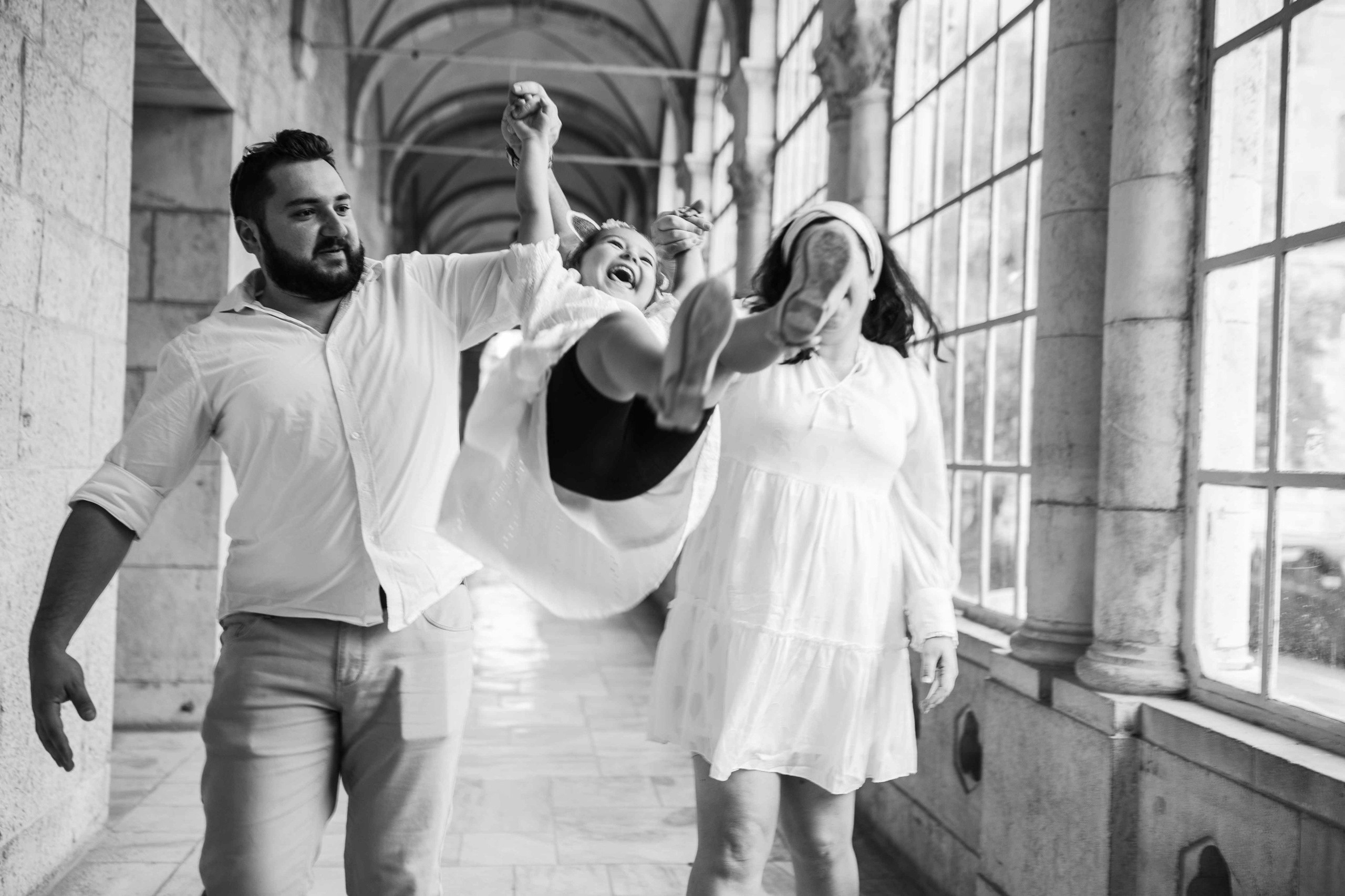 EXPECTING A BABY, JERUSALEM. PHOTOGRAPHER IN ISRAEL