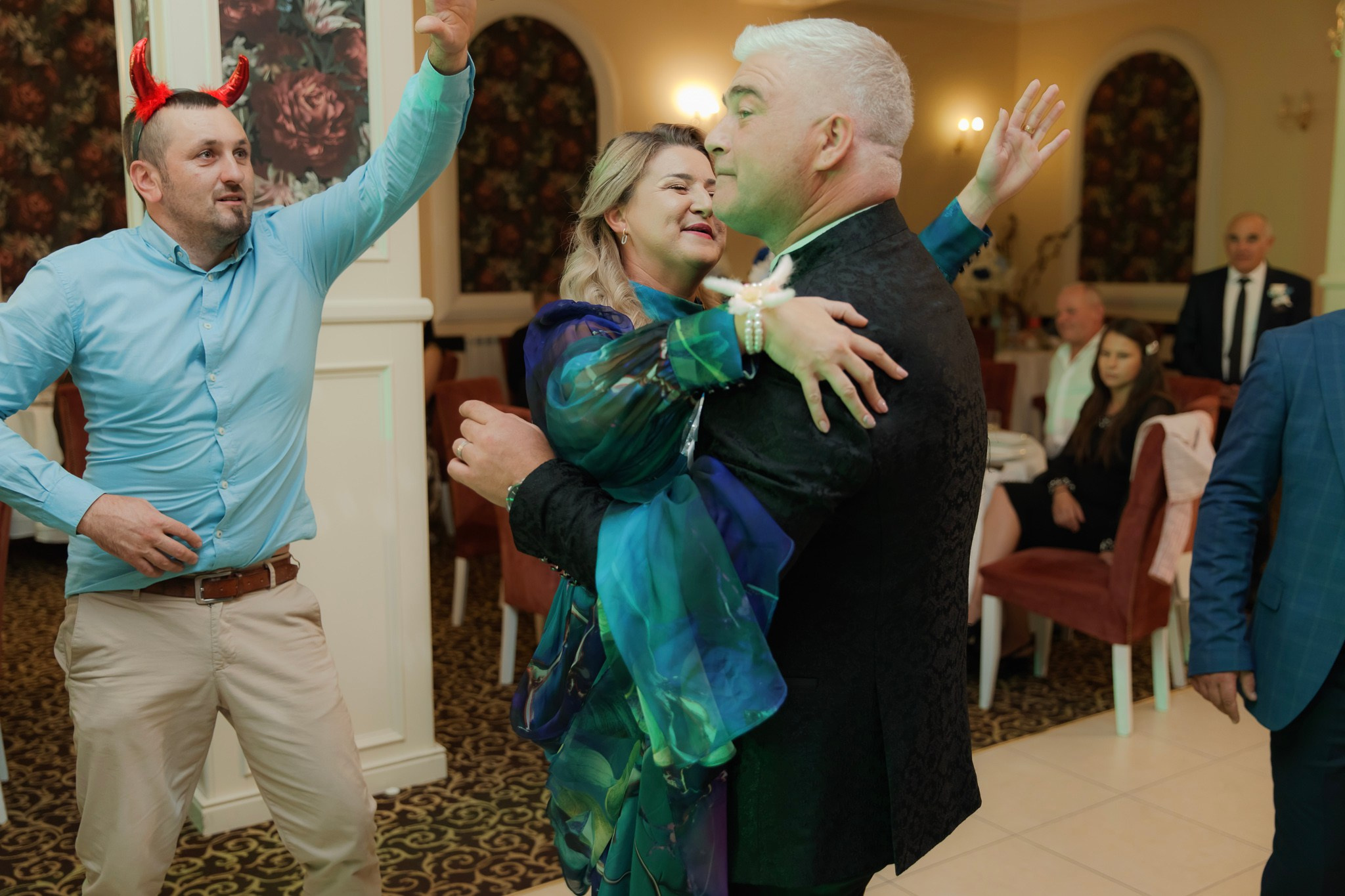 Mihai & Oana. Servicii foto-video profesionale, pentru momente de neuitat