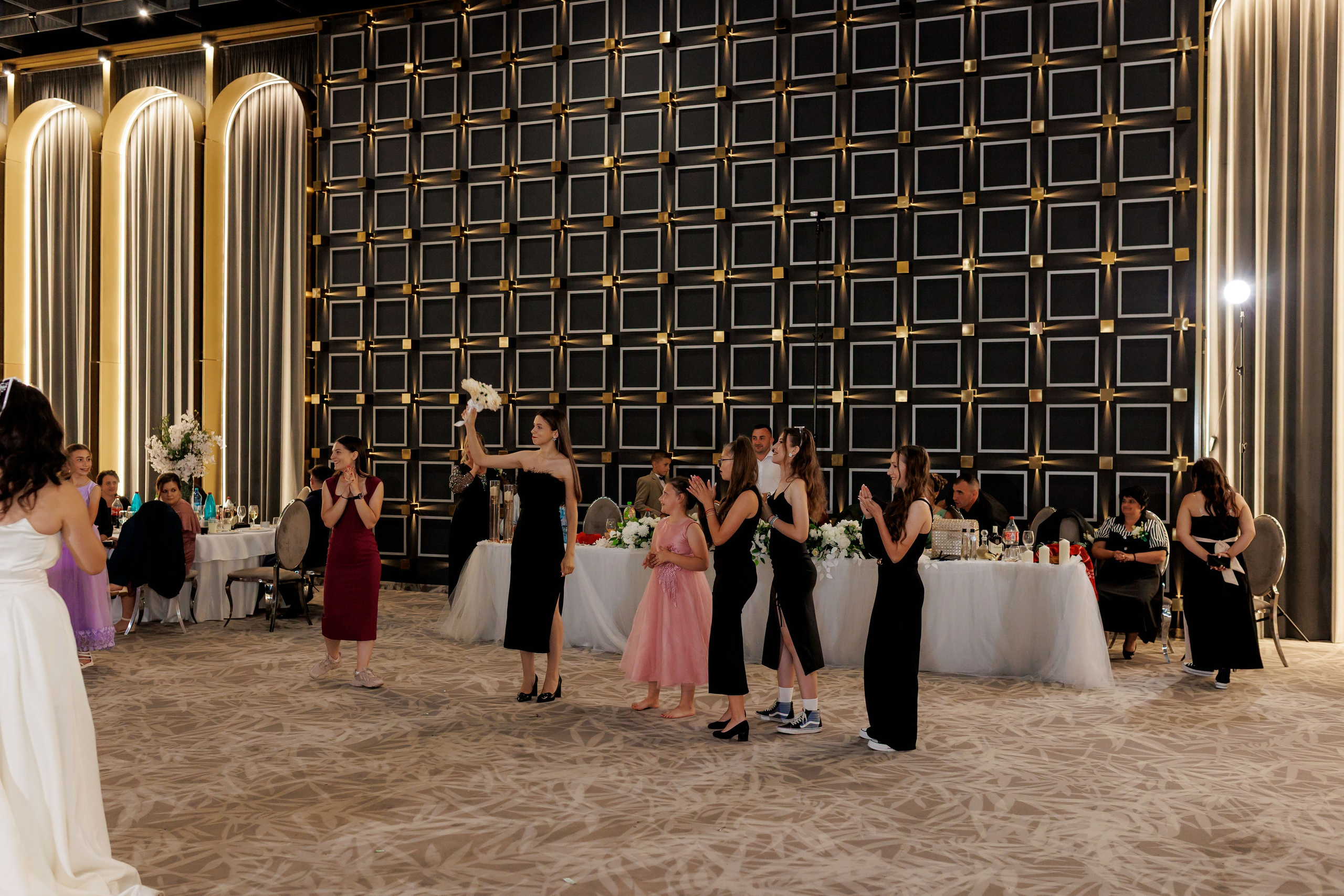 Nunta Nicoleta & Răzvan | Fotografie & Videografie Profesională. Servicii foto-video profesionale, pentru momente de neuitat