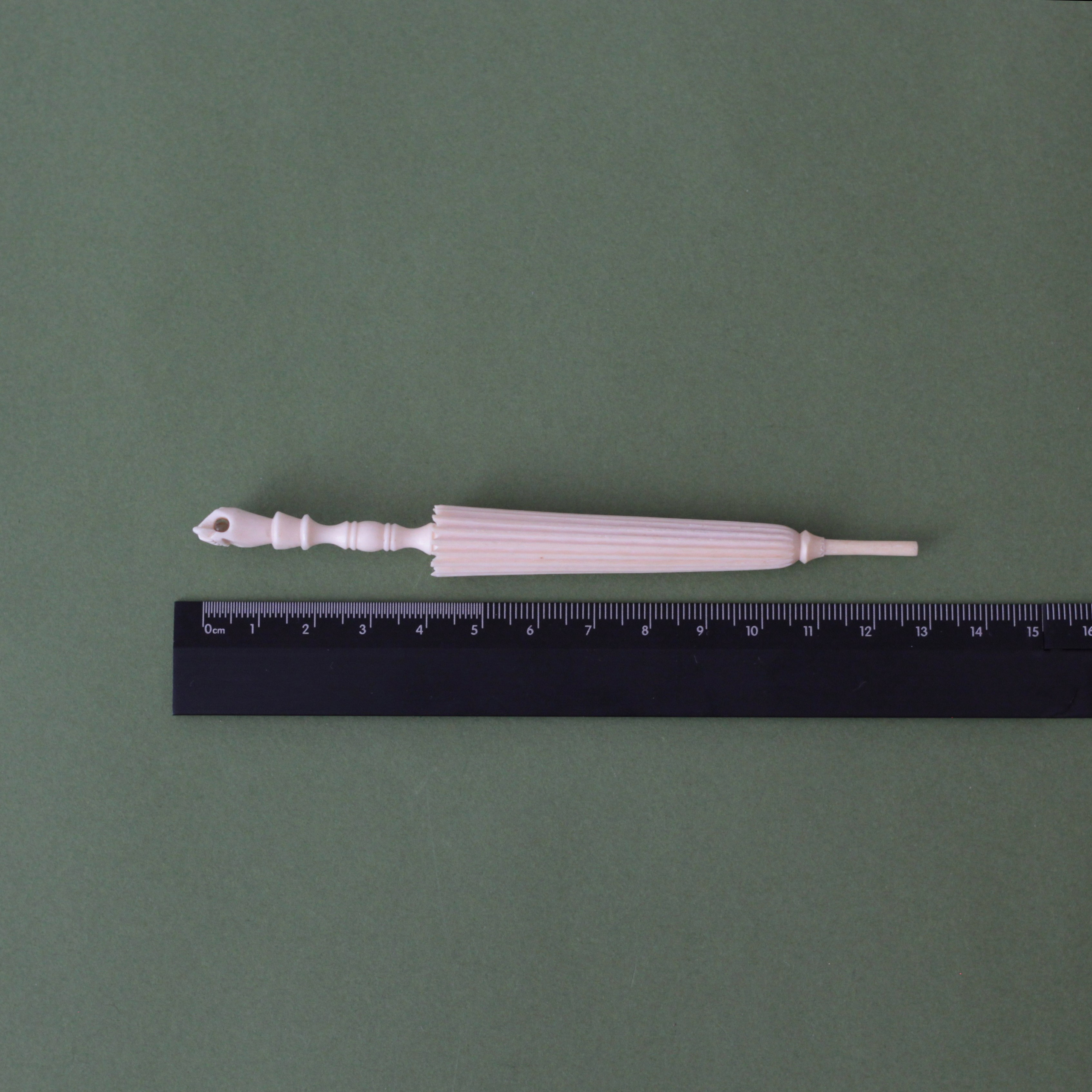 The needle box. Современнные и актикварные украшения в Барселоне, Москве и Санкт-Петербурге