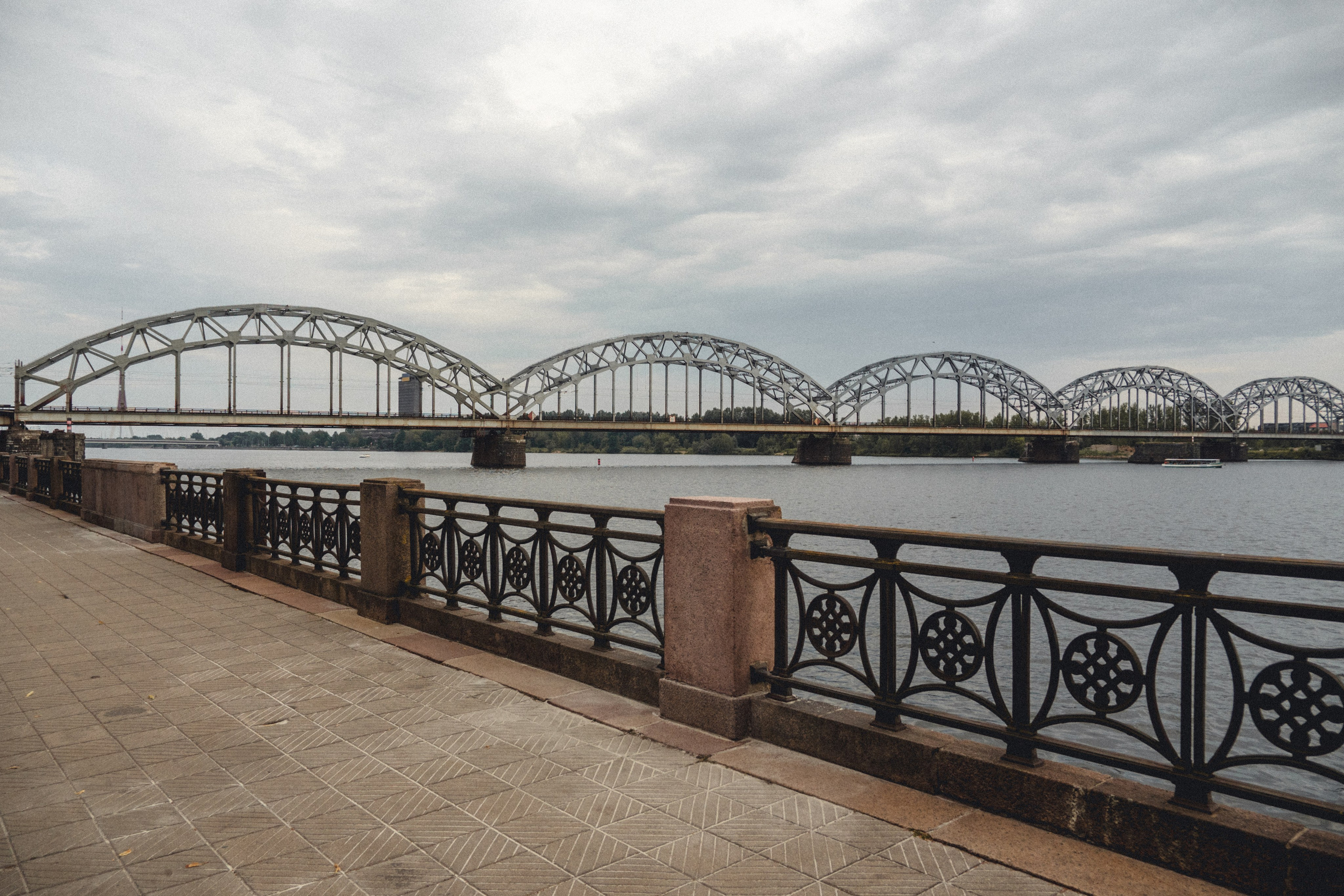 Voyage à Riga. Photographe sur Cote d’Azur. Portraits de familles, couples, enfants, événements