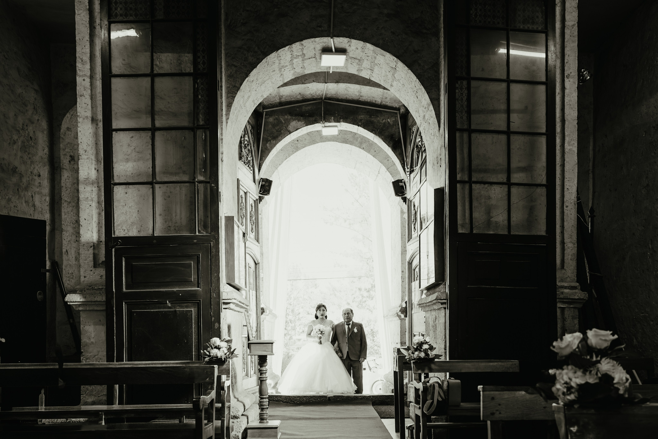 VANESSA + FRANKLIN BODA RELIGIOSA. Studio KVTA | Fotografía y Video de Bodas en Arequipa