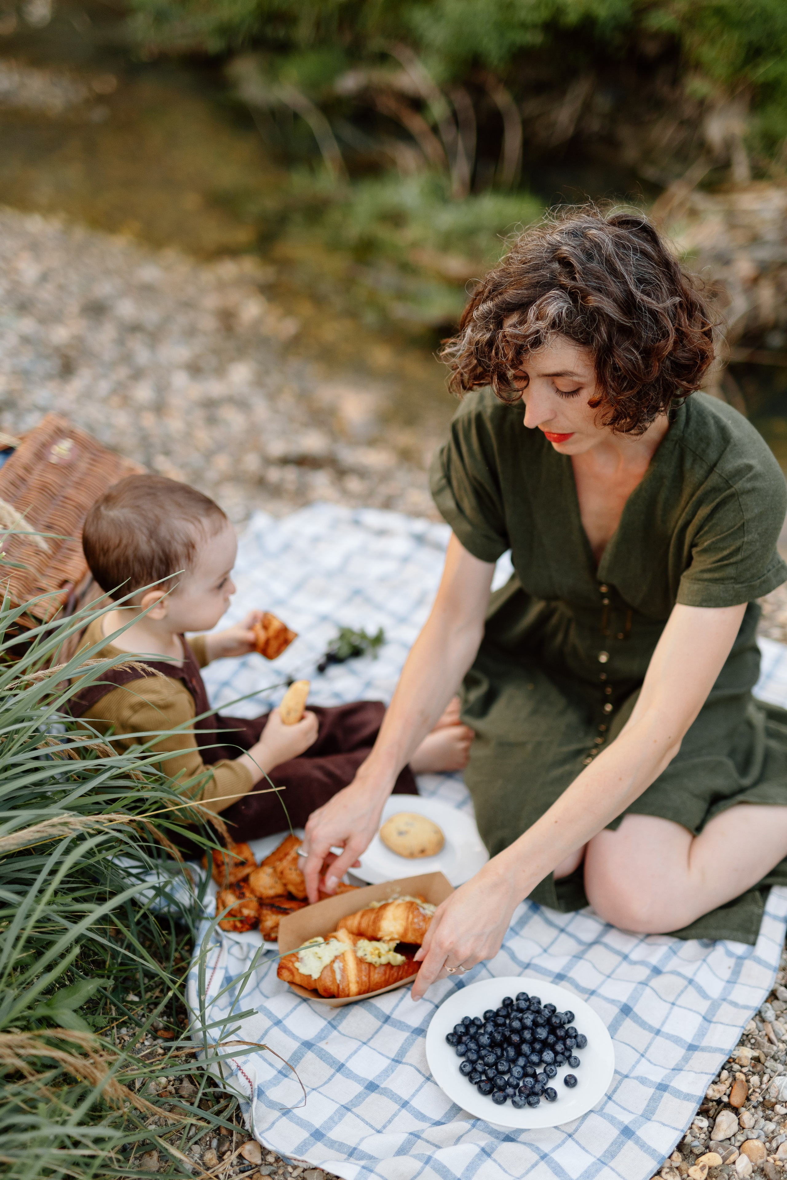 Cristina, George & Ian — Family. Main