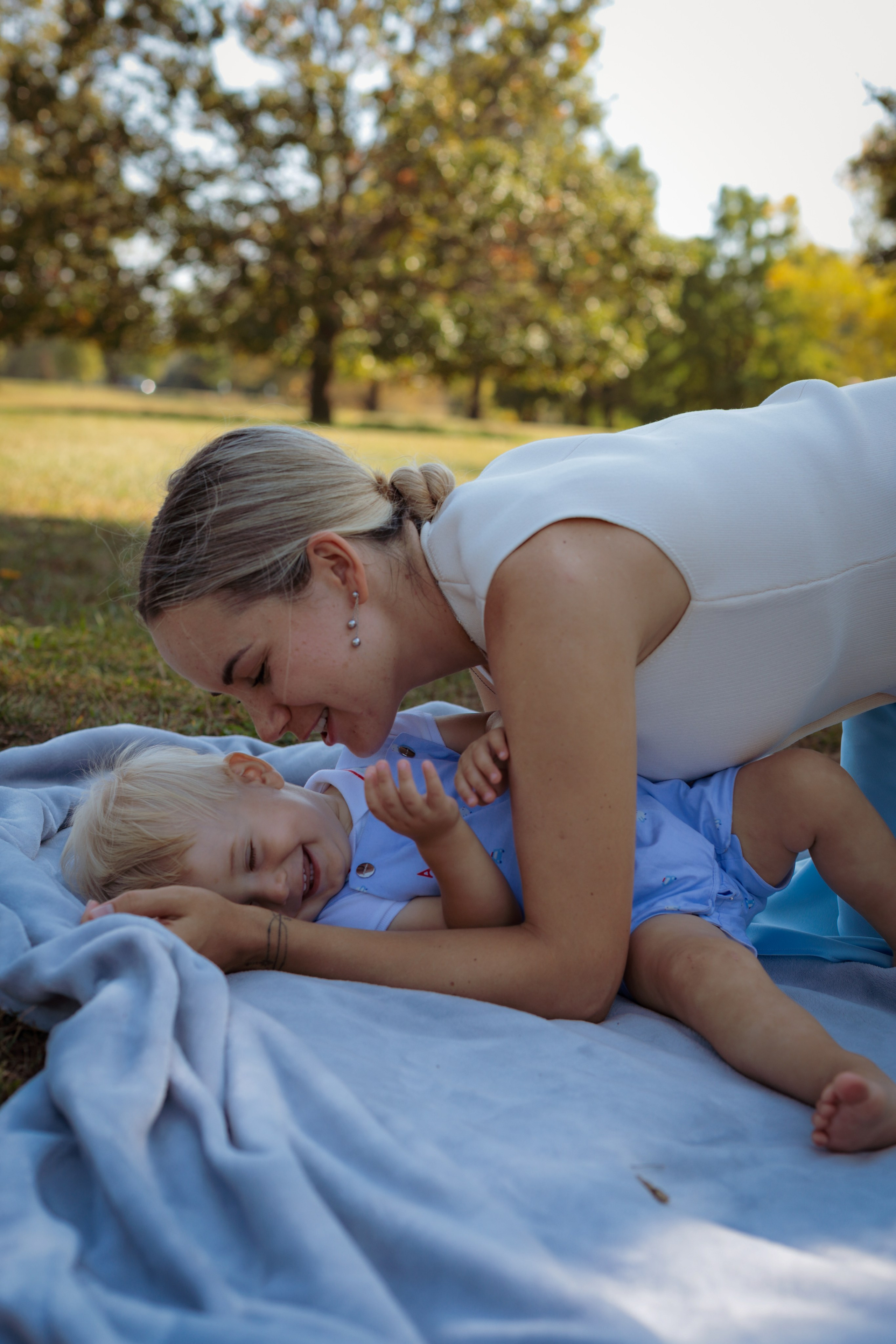 Yan. VALERIIA VIUNOVA individual shooting\love story\event\brand