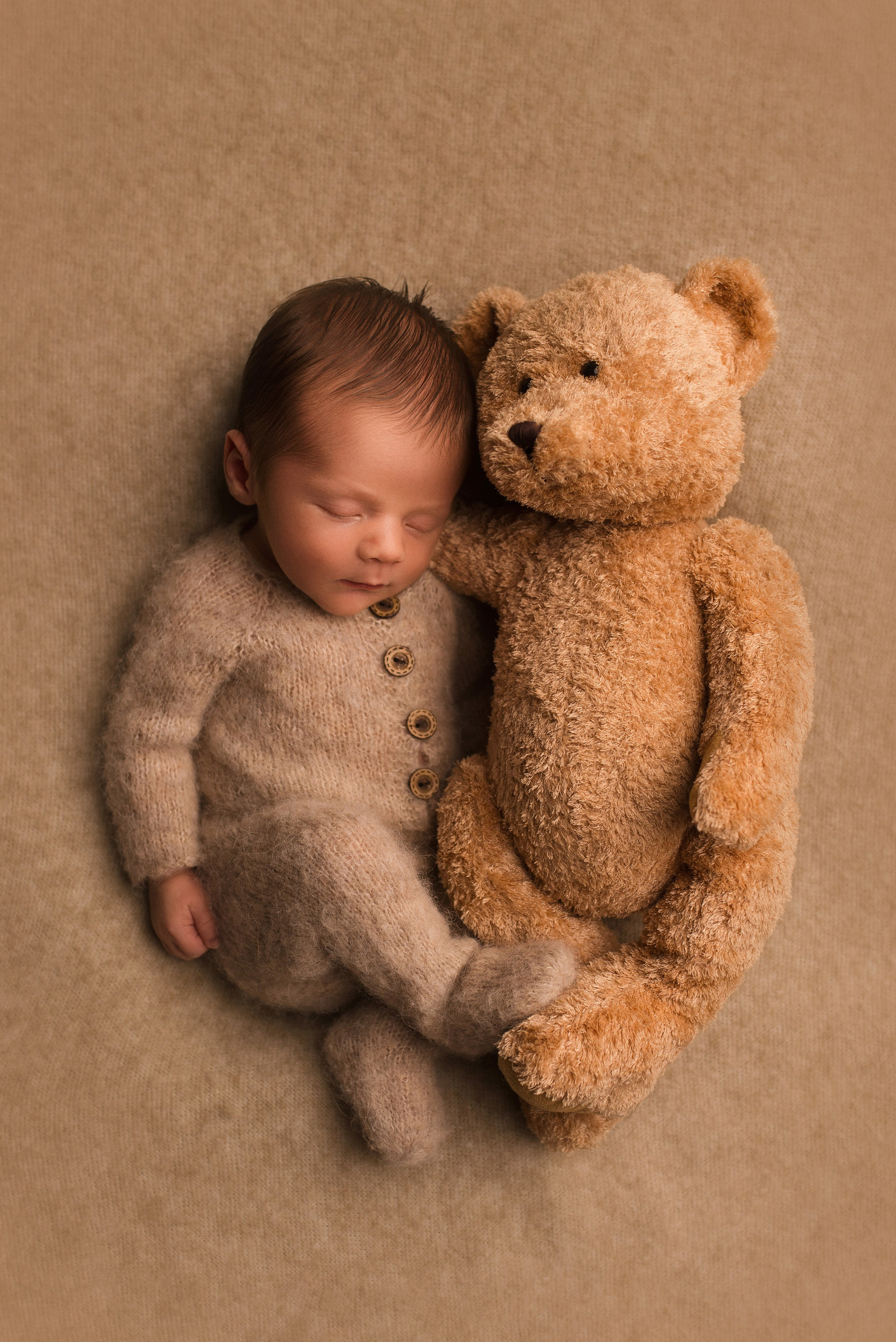 NEWBORN. Ottawa Newborn and Baby Newborn Photographer Elena Helali