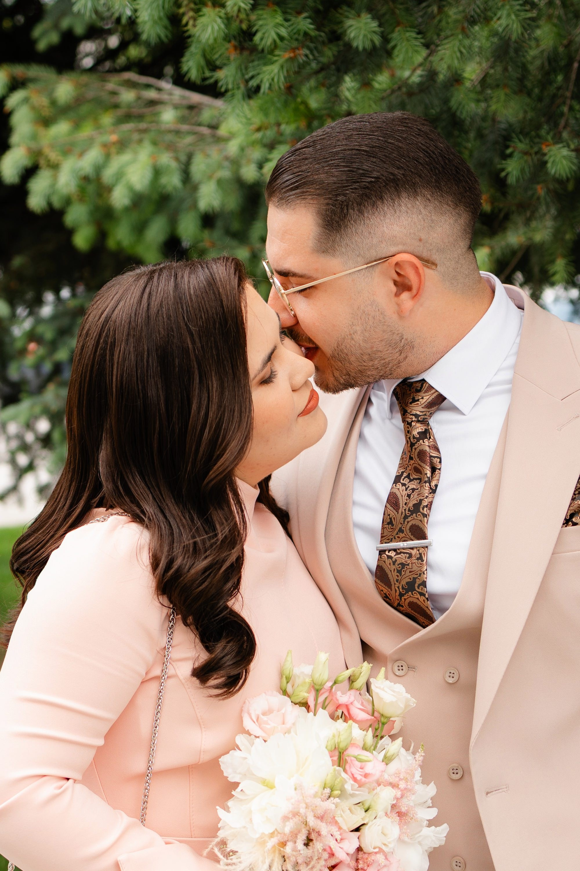 Olivia & Alex. Wedding Photographer, based in Iasi, Romania, but will travel all over the globe to make sure you look amazing in all your wedding photos