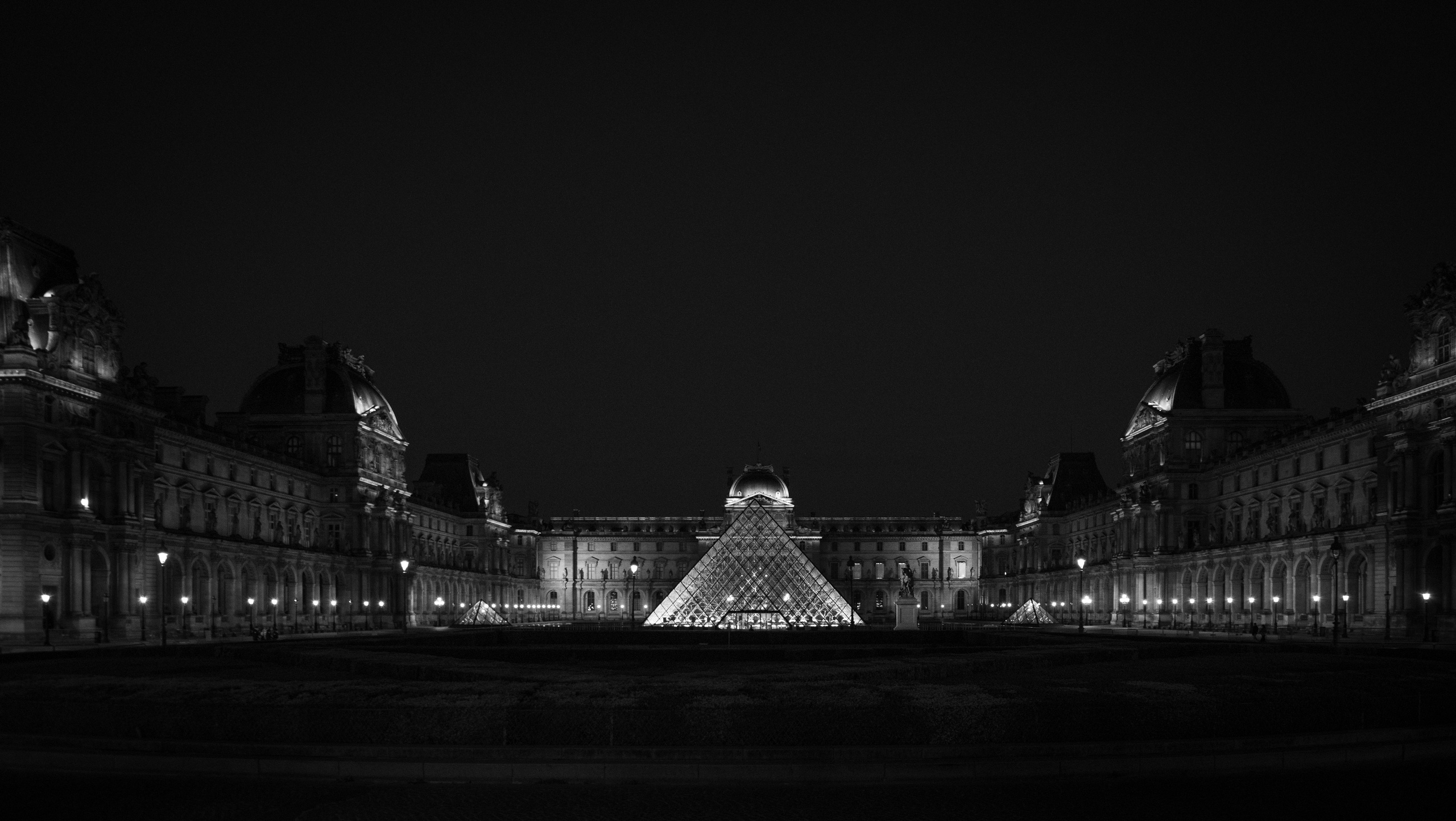 PARIS. Photographe Karen Tatevosian