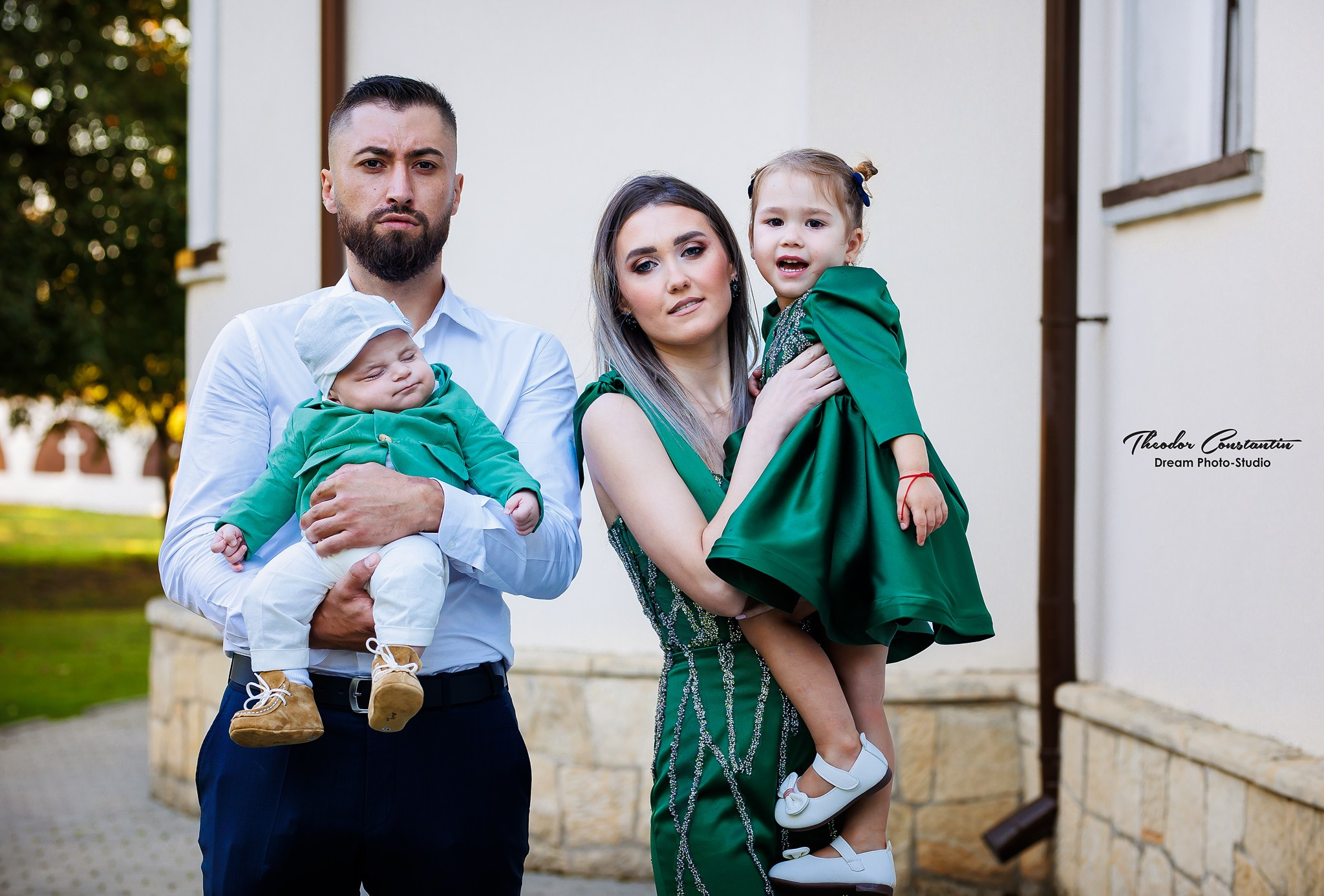 Botez. Dream Studio Galați – ședințe foto profesionale pentru familie, portrete și evenimente