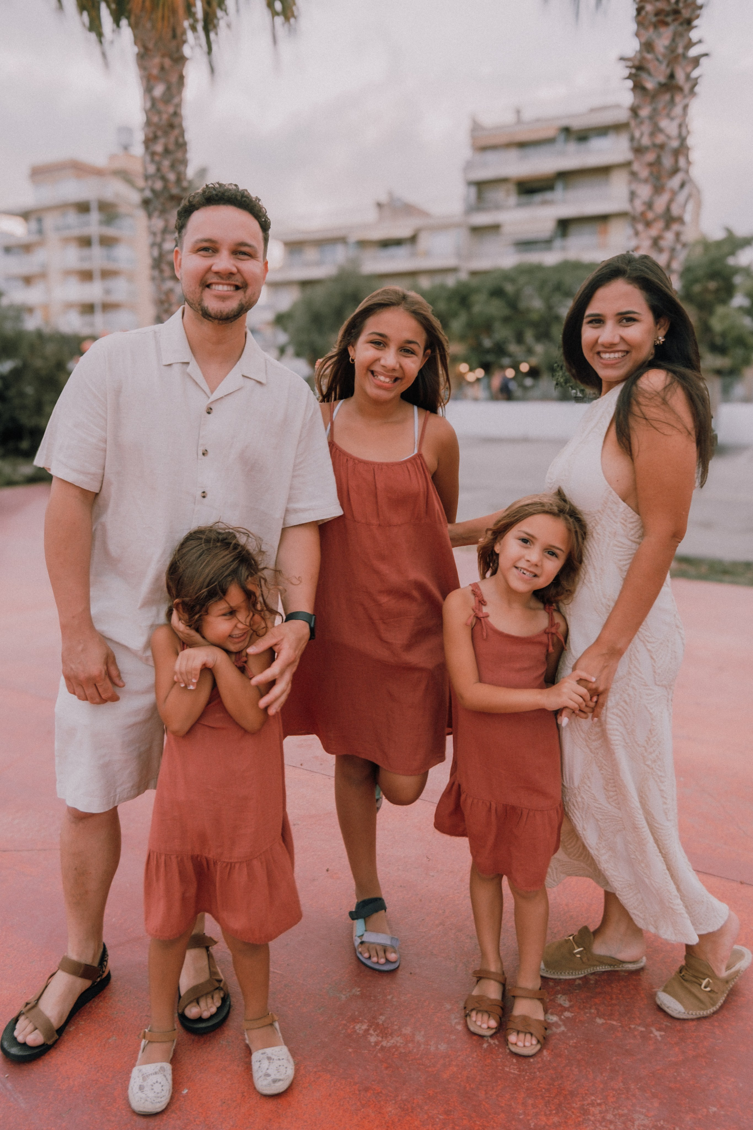 Семейная фотосессия на пляже. Профессиональная фотосъемка в Калафелле — Елена Медведева