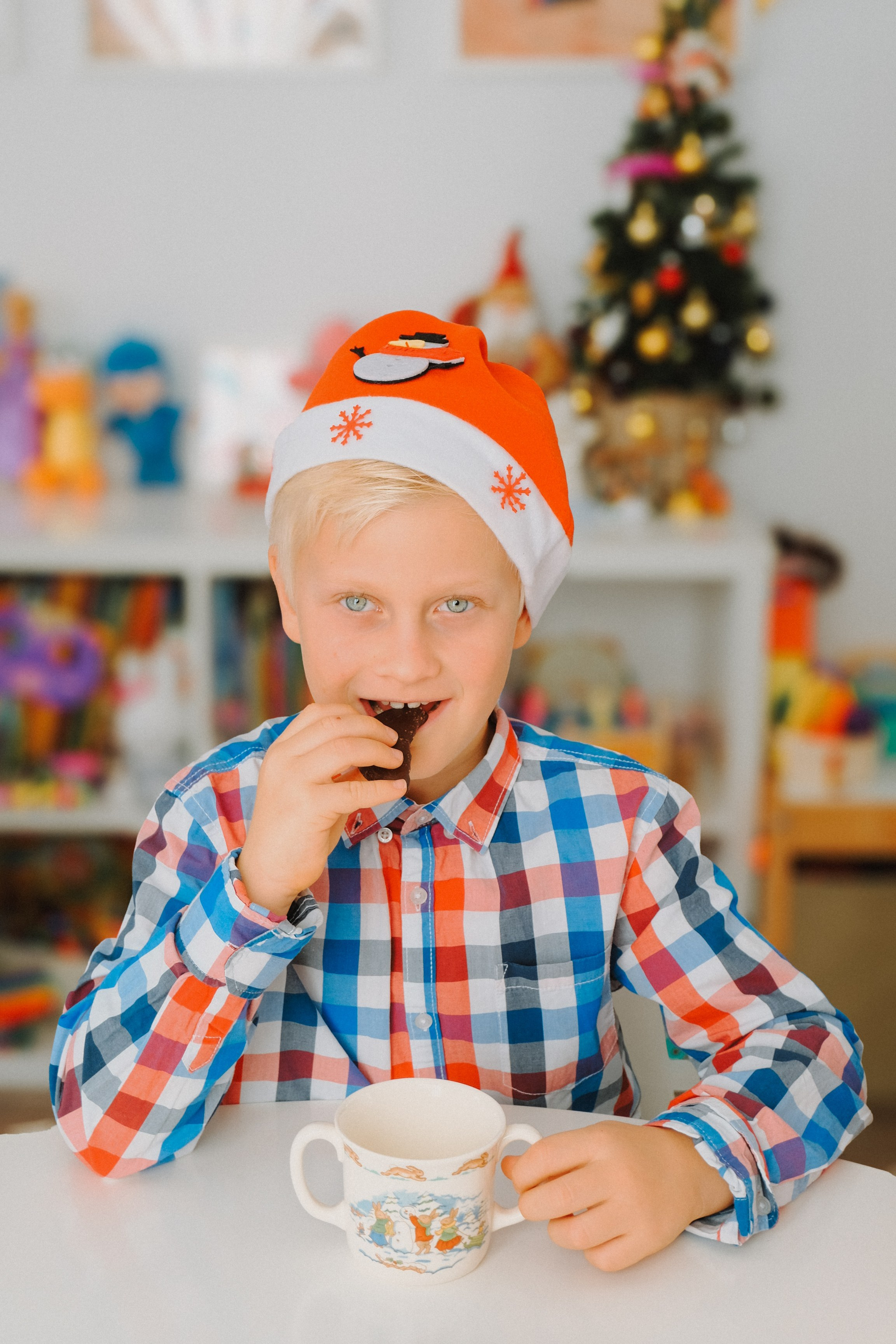 Sesión familiar en Navidad. Fotografía profesional en Calafell - Elena Medvedeva