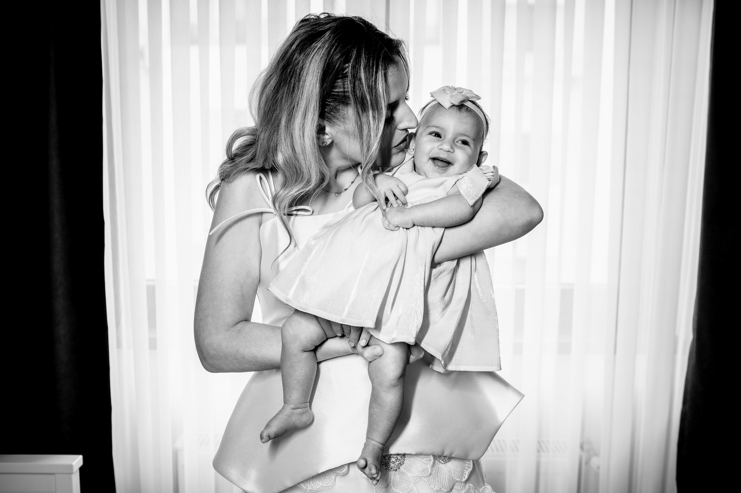 Thea. Fotograf nunta si evenimente Giurgiu