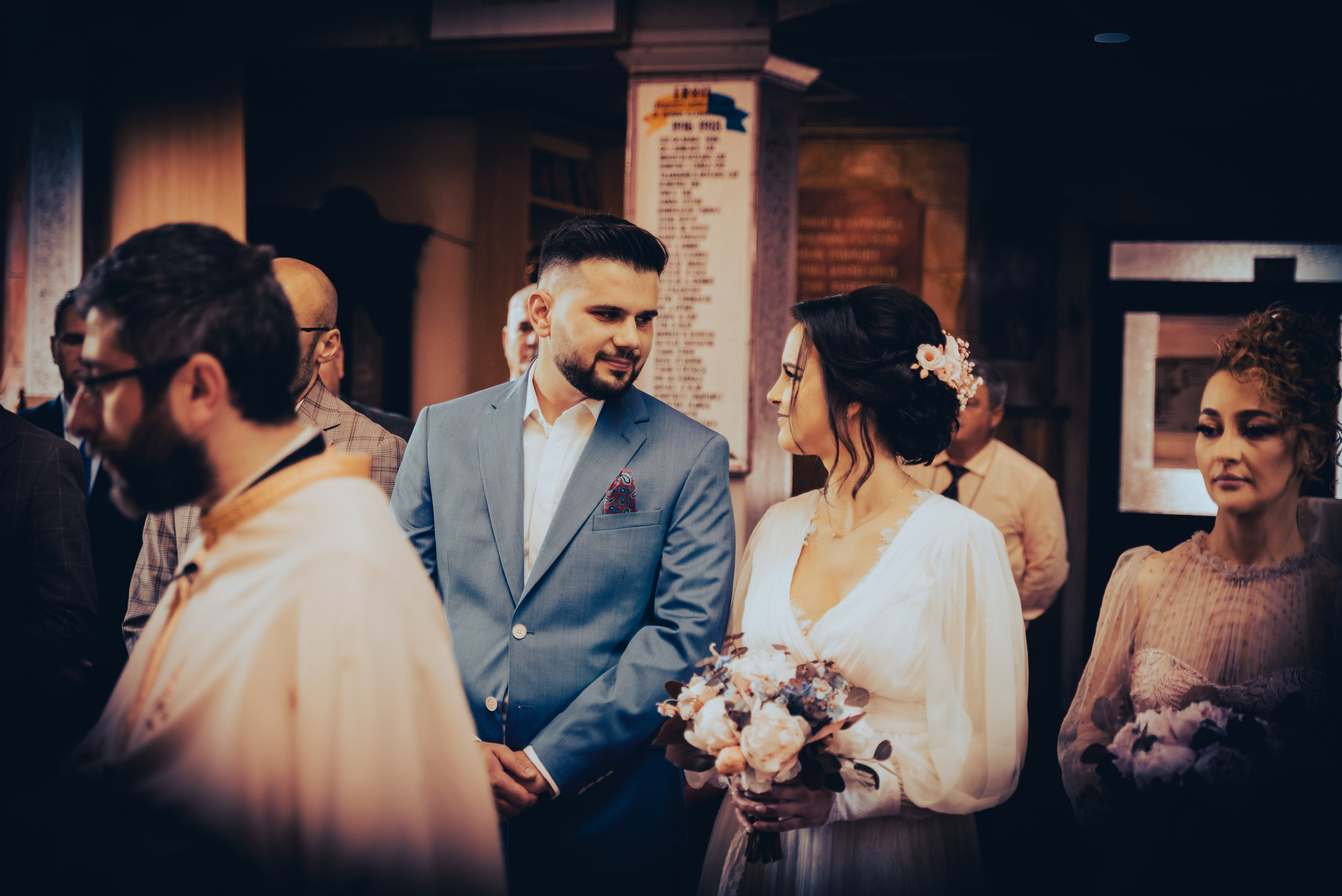 Religious wedding photographer, professional wedding photographer, Bucharest wedding photographer, church wedding photos