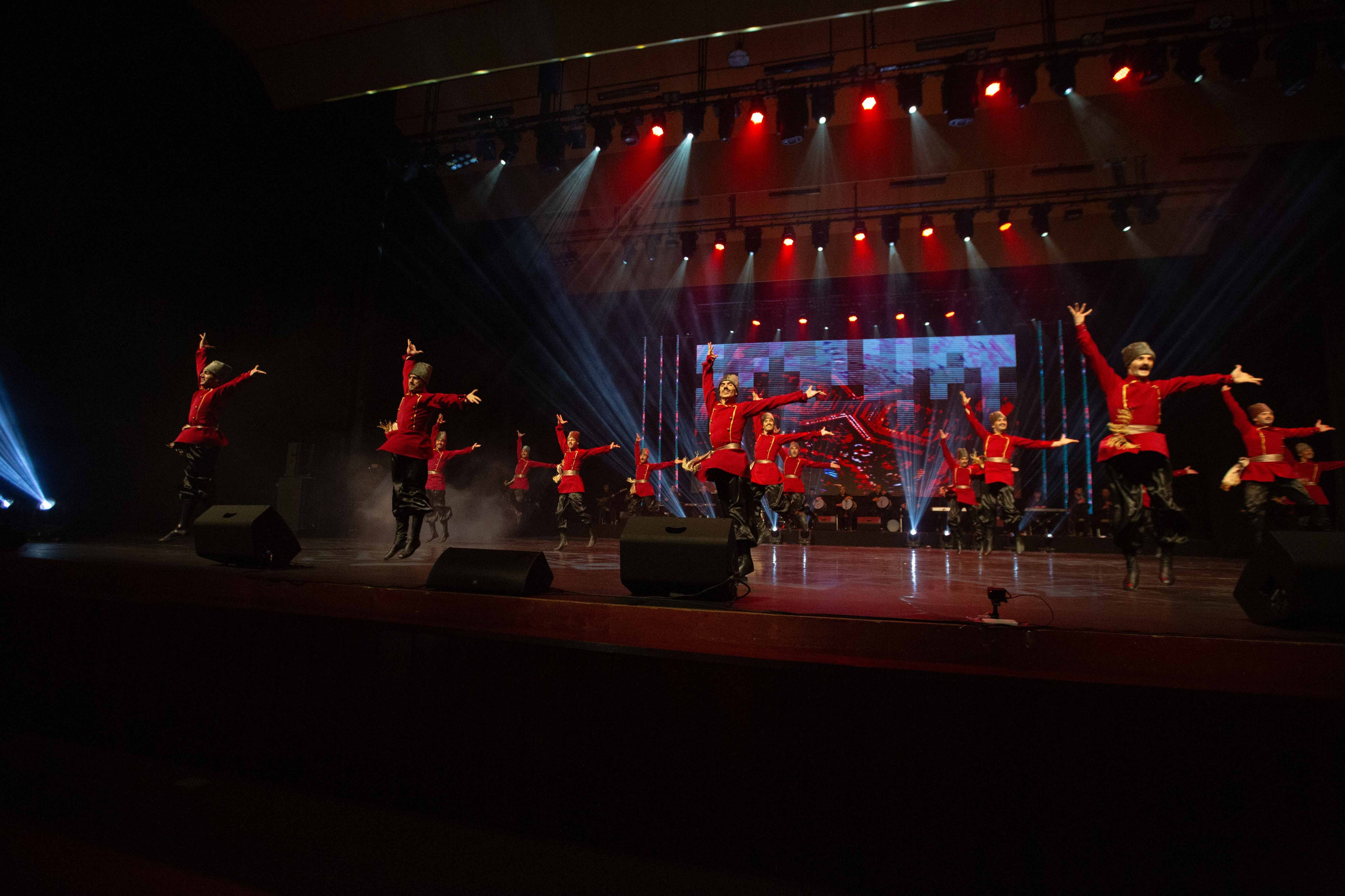 STATE DANCE ENSEMBLE. Wedding&Event photographer Ismail Rzayev in Baku