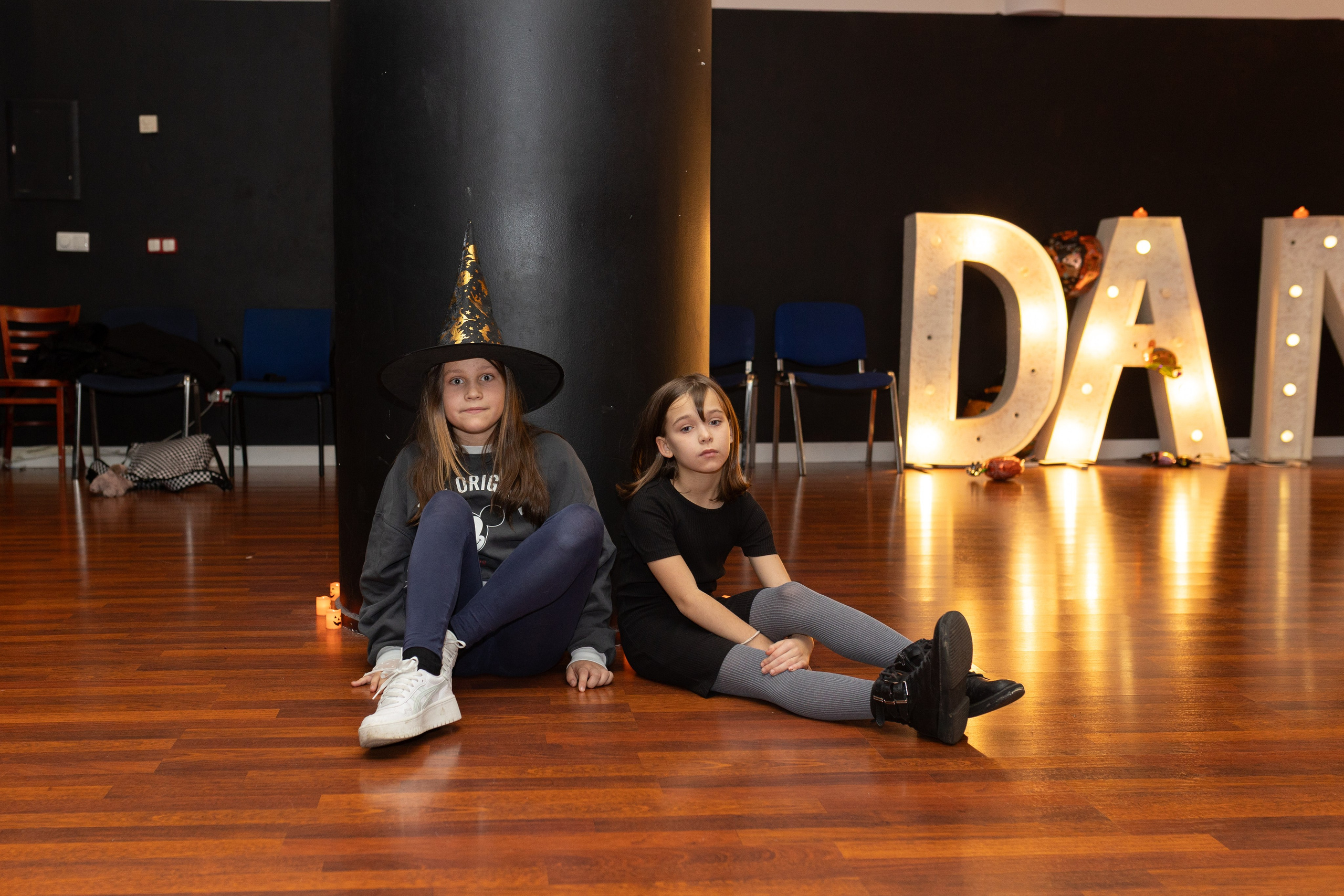 Leo dance studio Helloween 2025. Семейный и детский фотограф в Варшаве Мила Бобровская