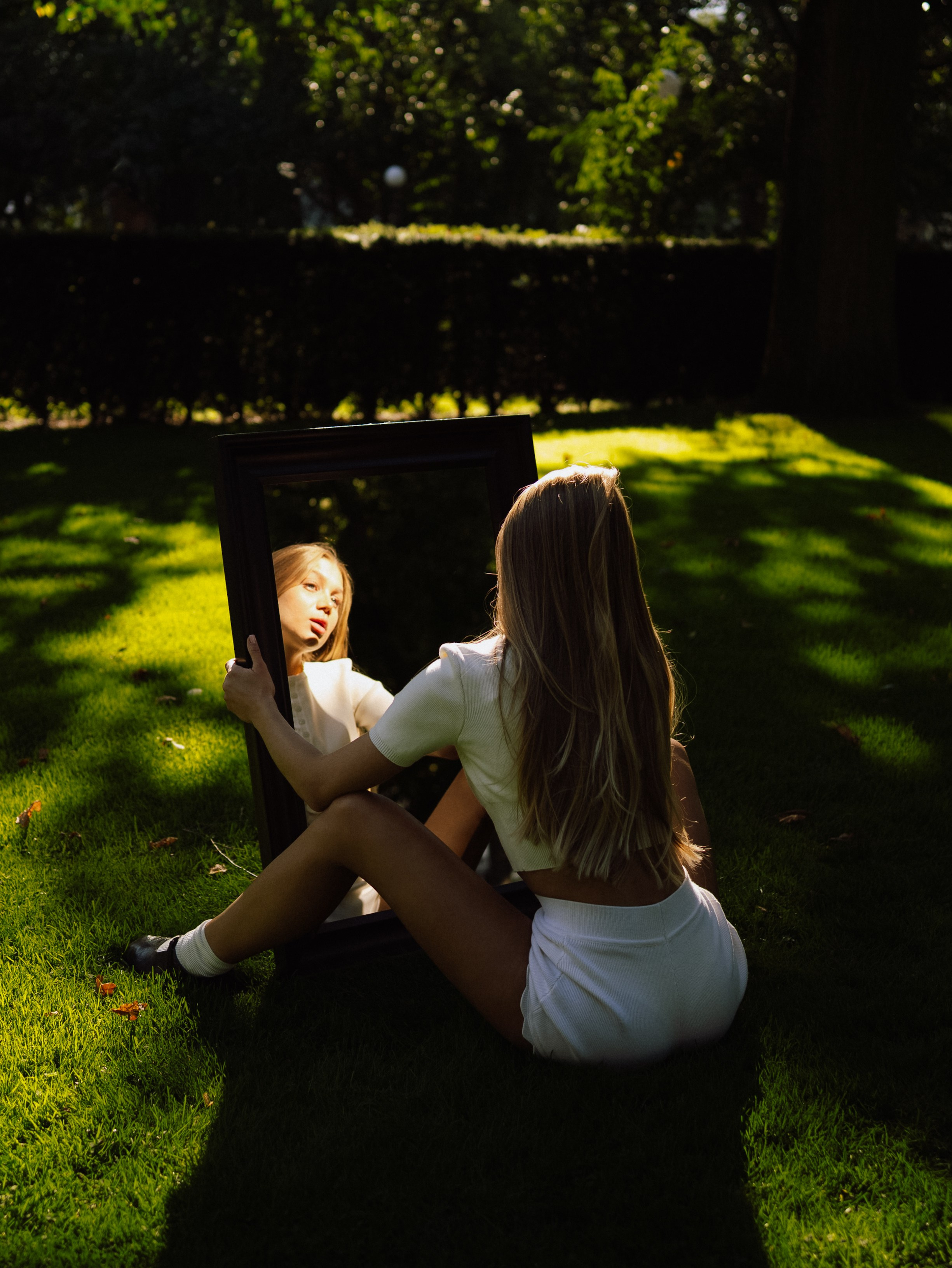 Reflections of Summer. Alina Romanova | Creative & Fashion Photographer Hamburg