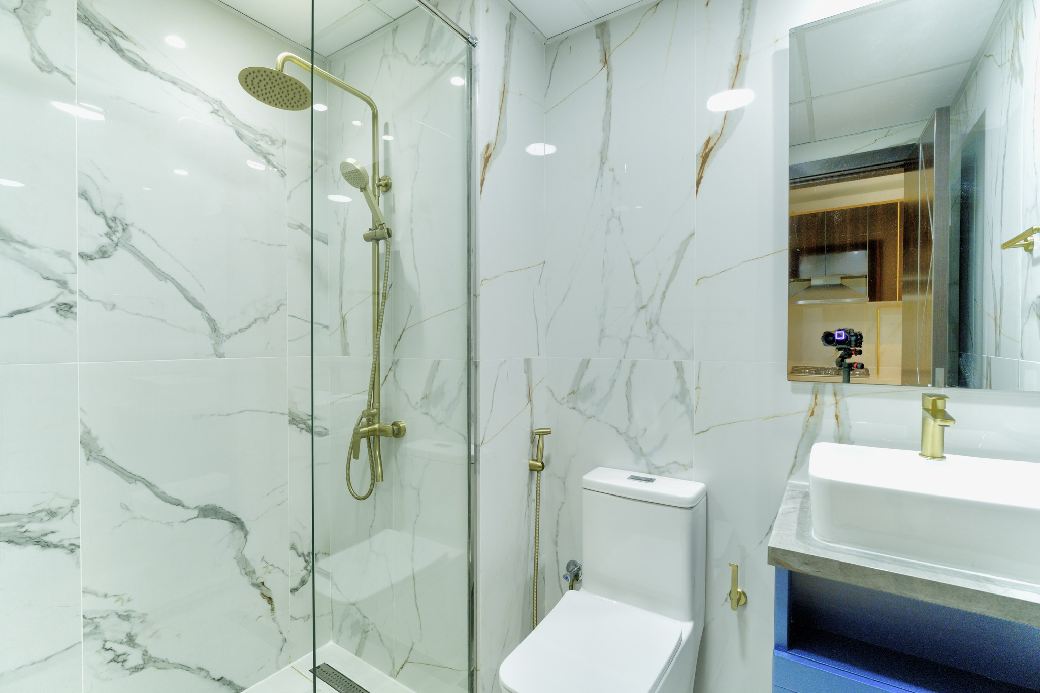 Gemz by Danube. Zakhar Leshkov Photo