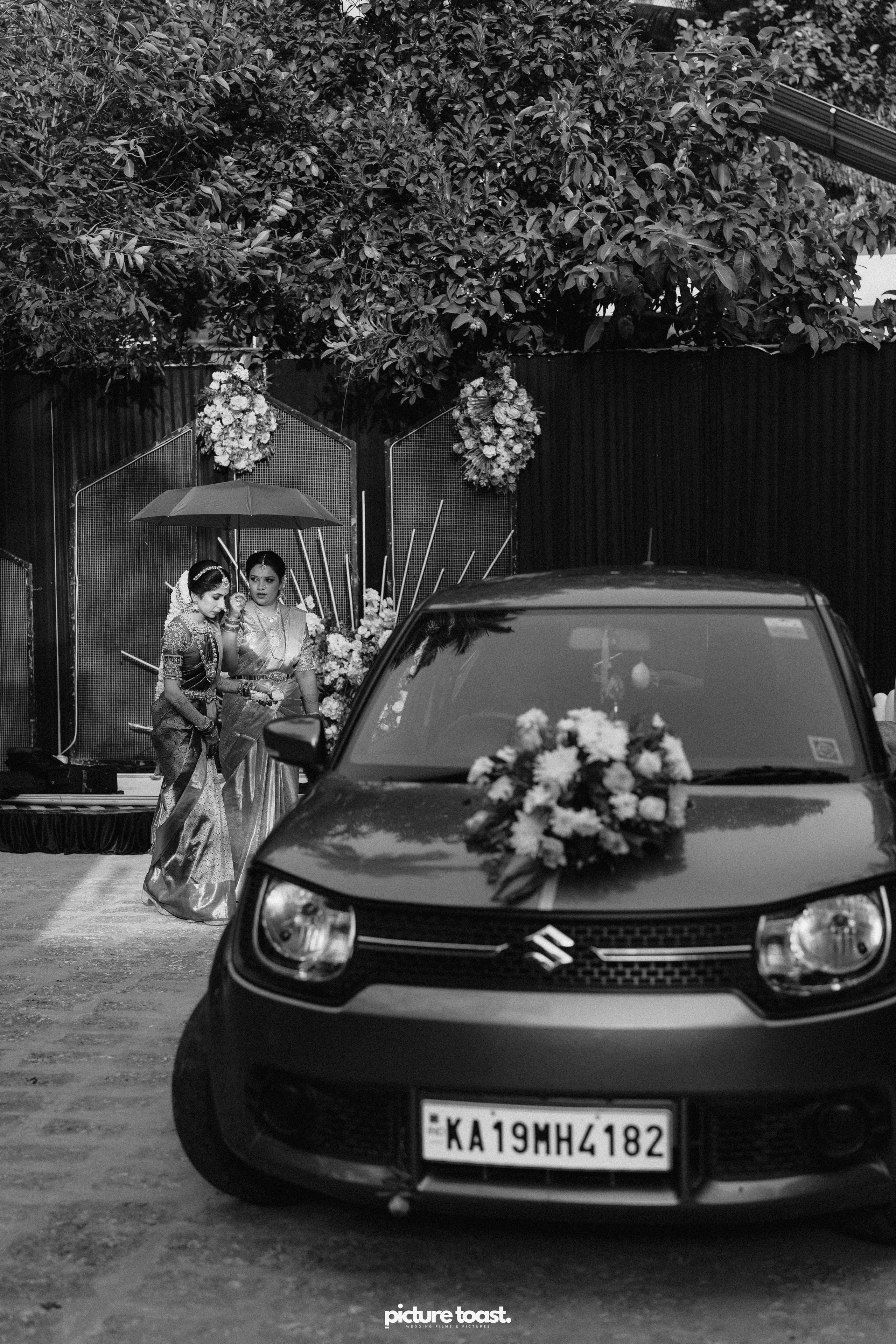 Embracing tradition, creating timeless memories. Fine art Wedding Photographers in India & Canada