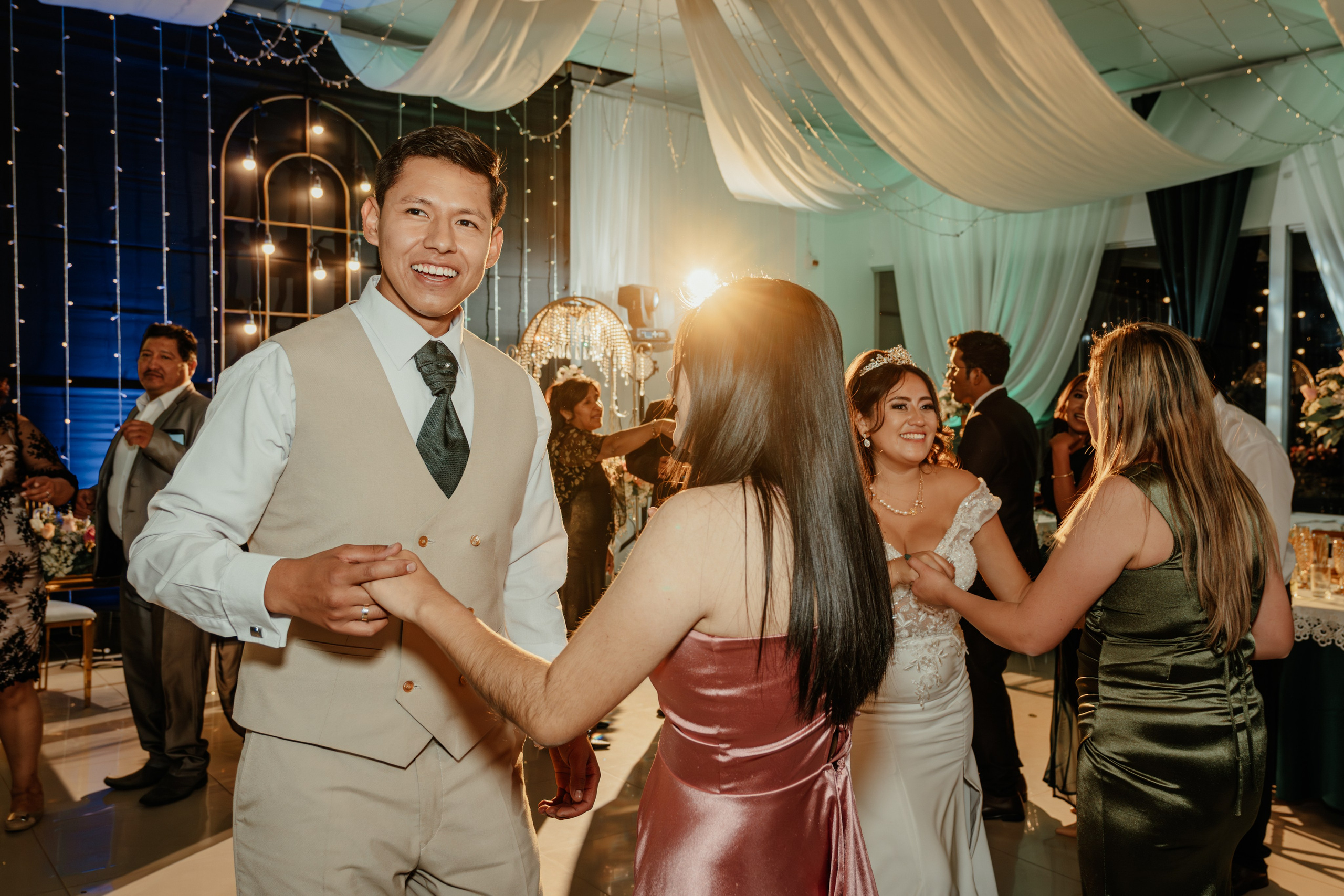 ANGIE + MANUEL BODA RELIGIOSA. Studio KVTA | Fotografía y Video de Bodas en Arequipa