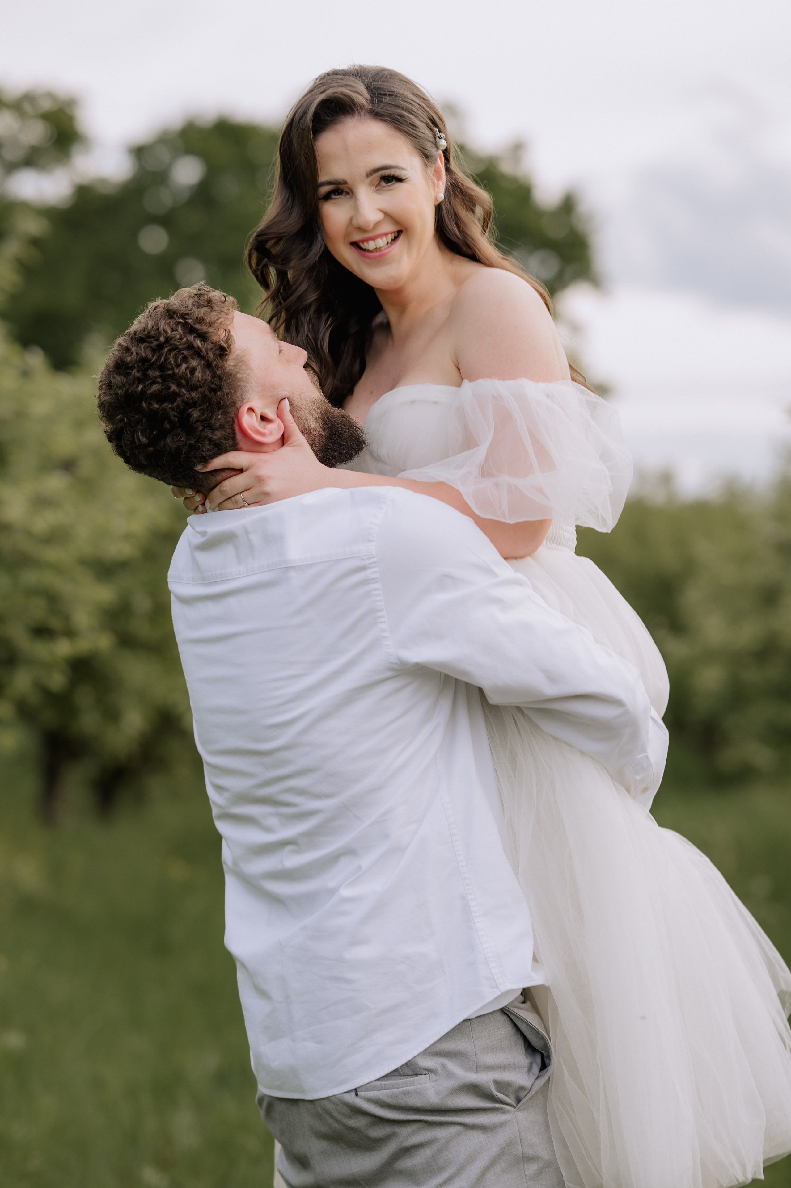 Magda + Andrei | Lovers in the garden. Proud Vision Weddings | Wedding Photography & Film — Servicii profesionale Foto Video Nunta Iasi