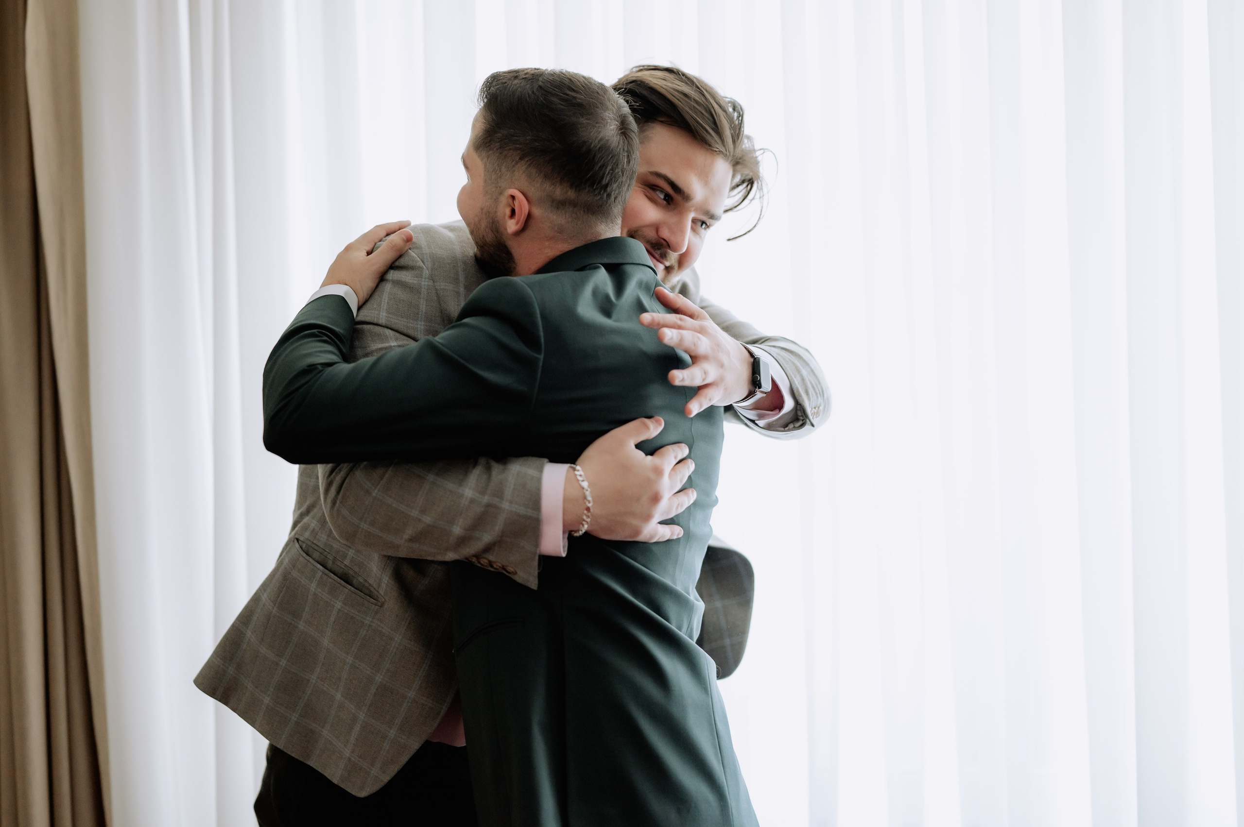 Nunta la Hotel Capitol Iasi. Proud Vision Weddings | Wedding Photography & Film — Servicii profesionale Foto Video Nunta Iasi