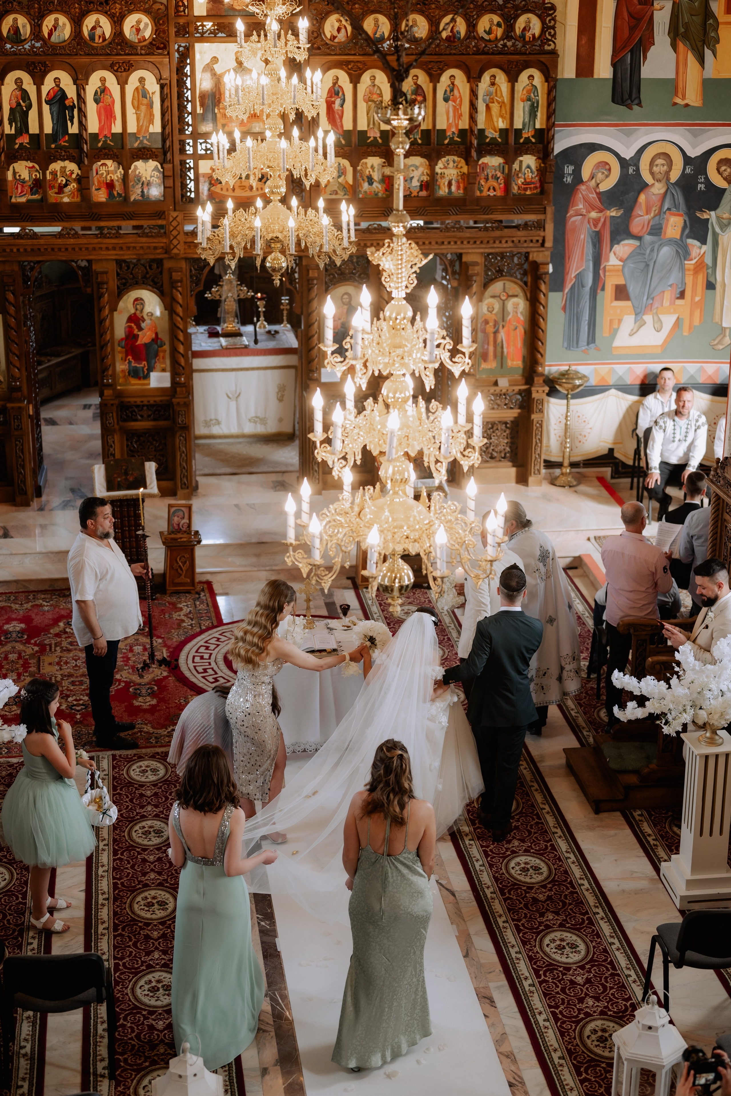 Nunta la Hotel Capitol Iasi. Proud Vision Weddings | Wedding Photography & Film — Servicii profesionale Foto Video Nunta Iasi