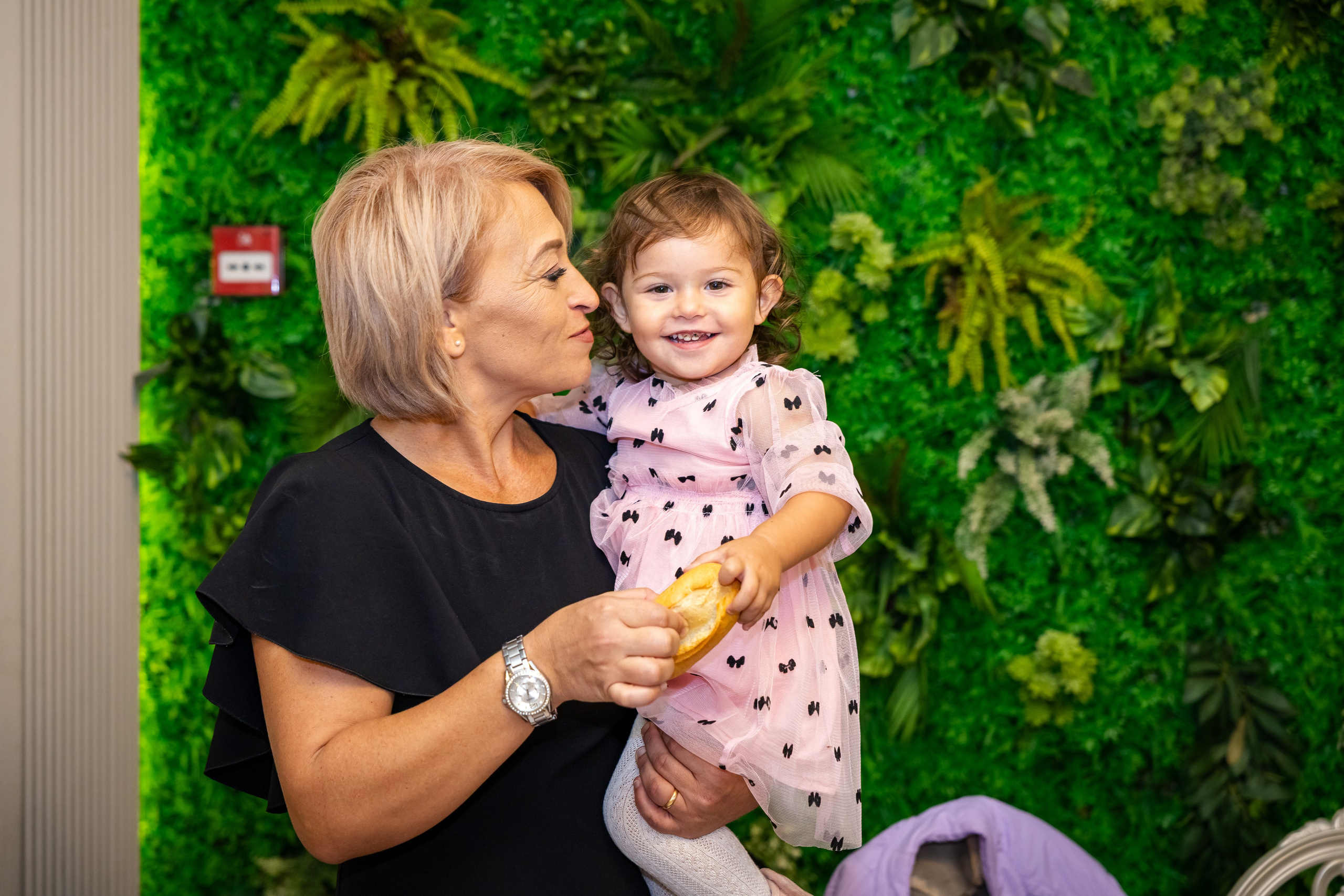 Andrei Sebastian. Moments By Gub