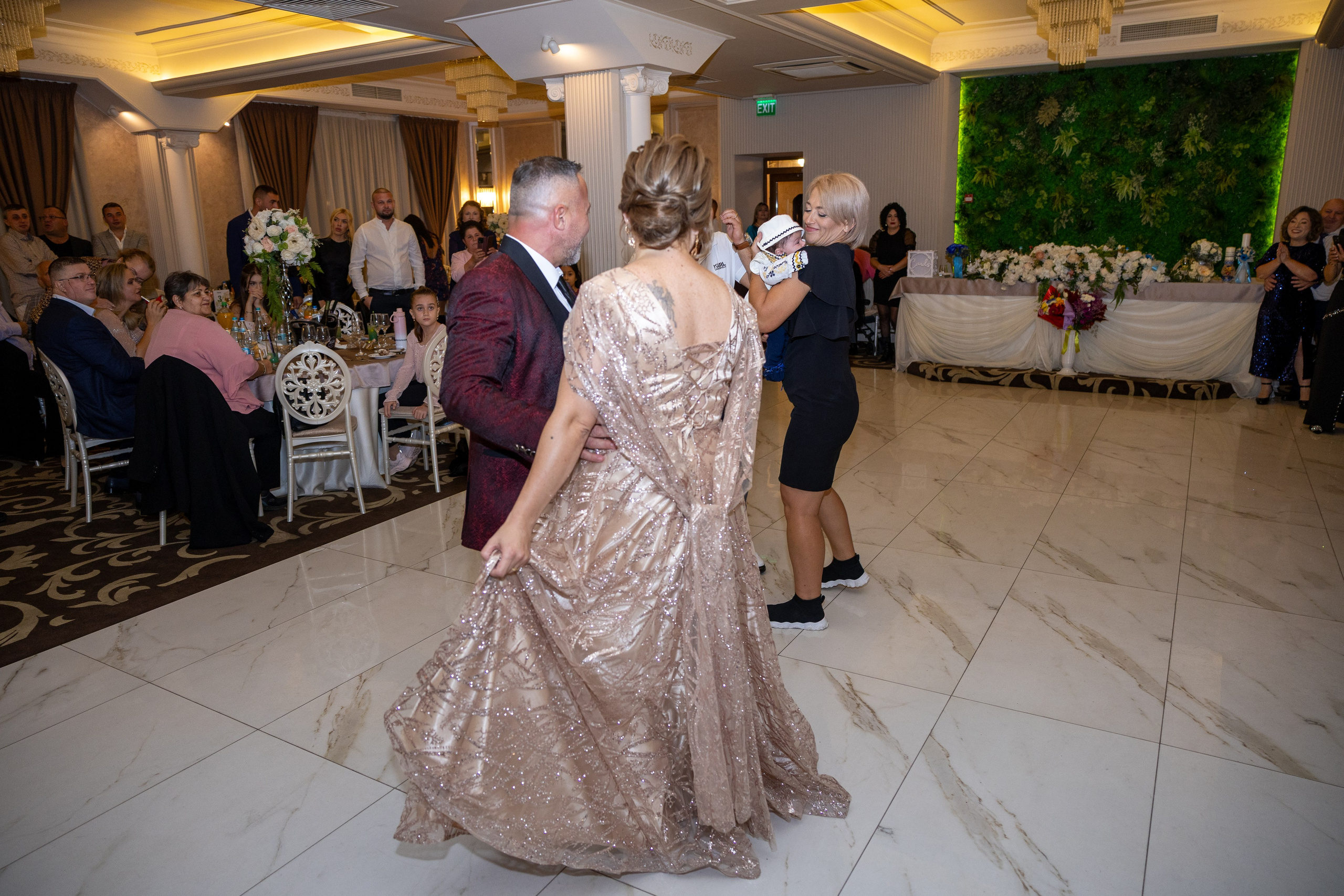 Andrei Sebastian. Moments By Gub