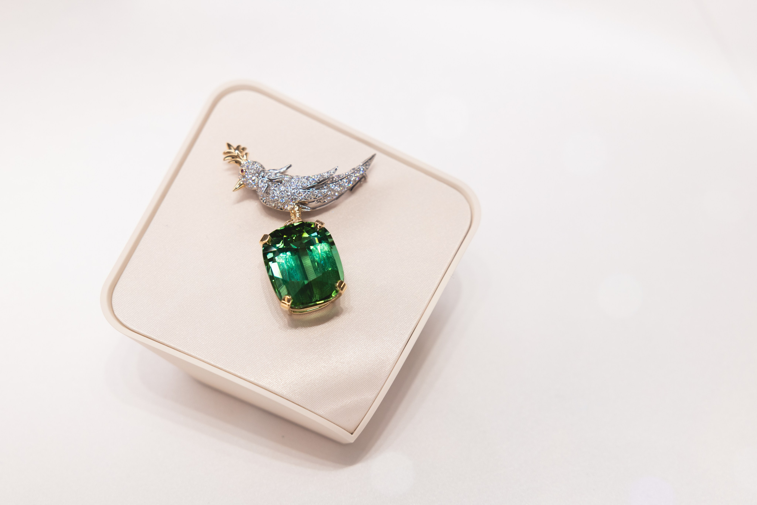 Tiffany. Professional wedding photographer in Copenhagen, Denmark — Julia Byron