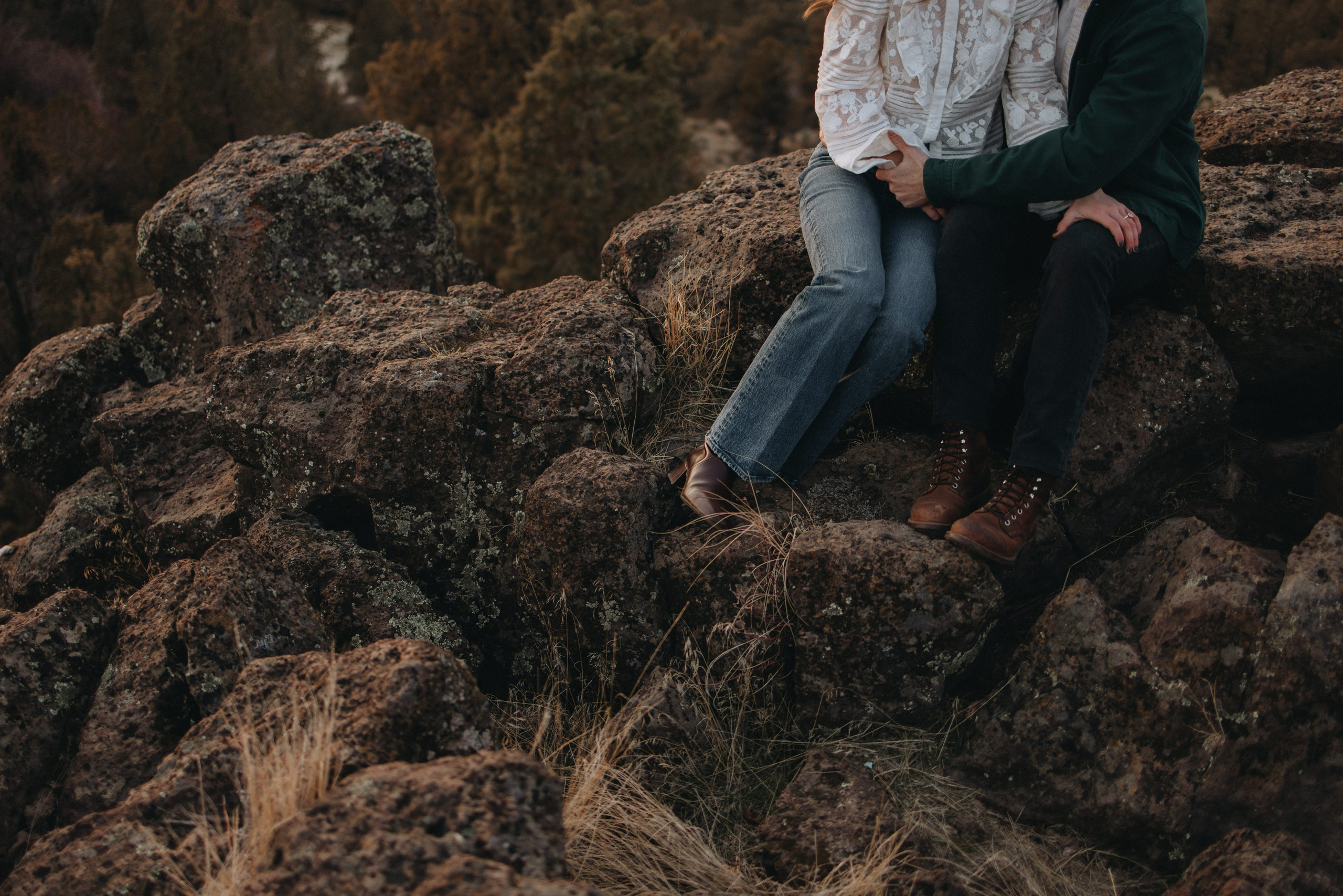Shelby & Riley Engagement Session | Smith Rock State Park, Oregon. Portland & Seattle Wedding, Elopement & Engagement Photographer | Georgy Shishkin