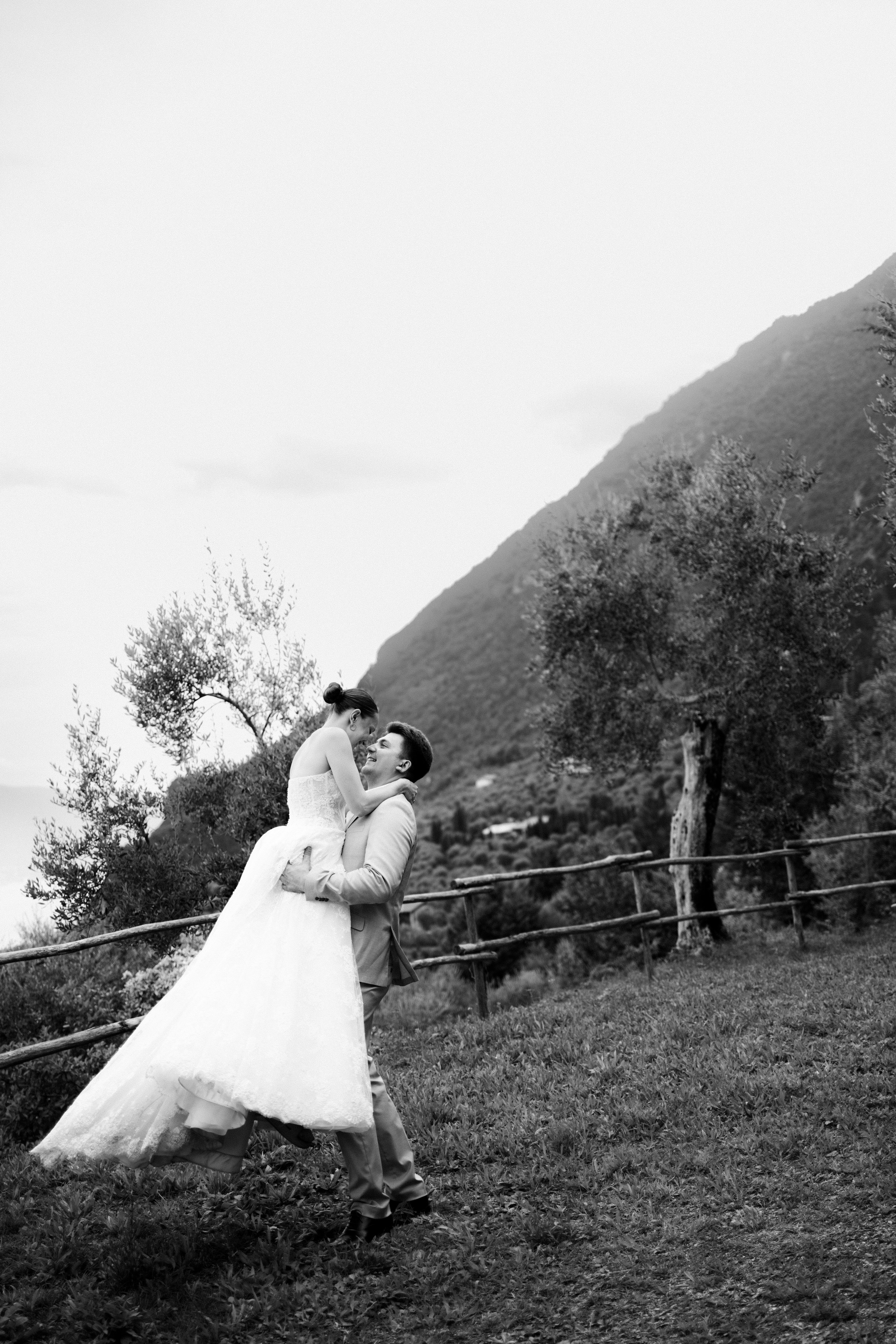 Lake Garda elopement with intimate atmosphere