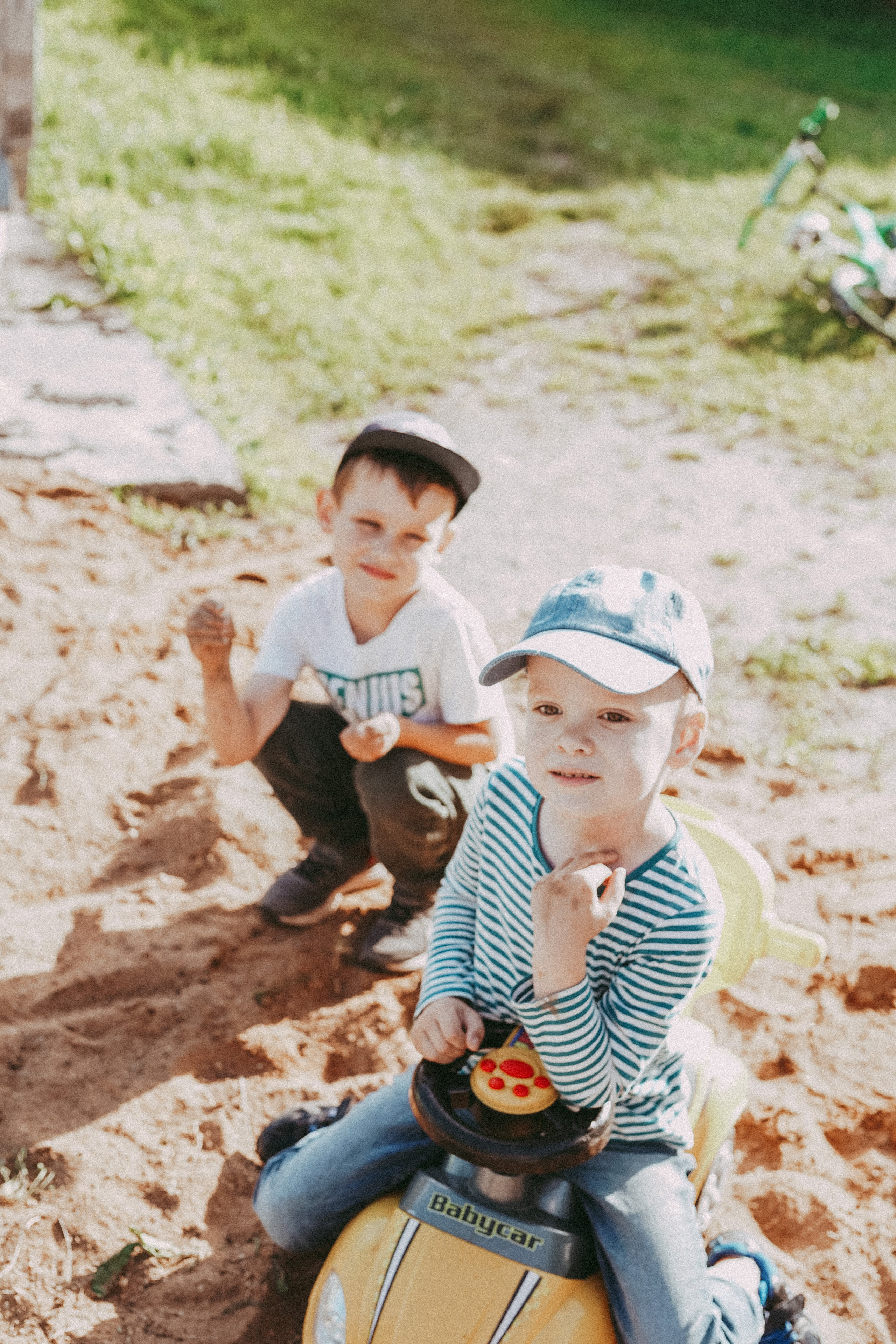 Игры во дворе. Фотограф новорожденных и детей первого года Евгения Михалькевич