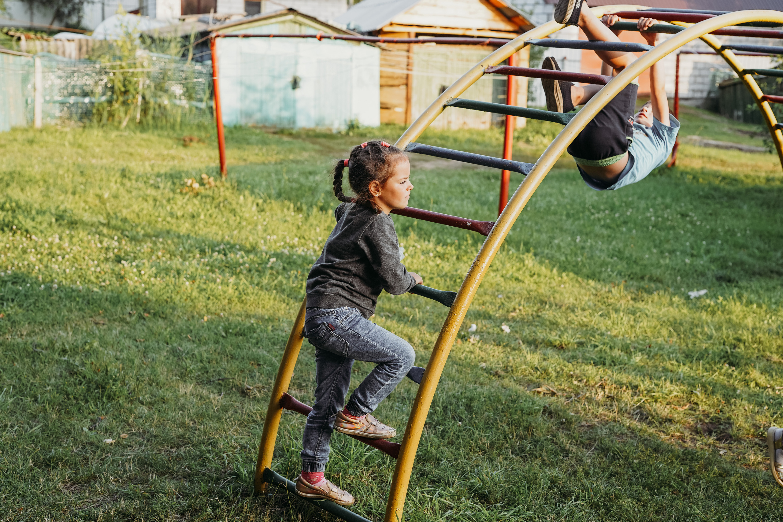 Игры во дворе. Фотограф новорожденных и детей первого года Евгения Михалькевич