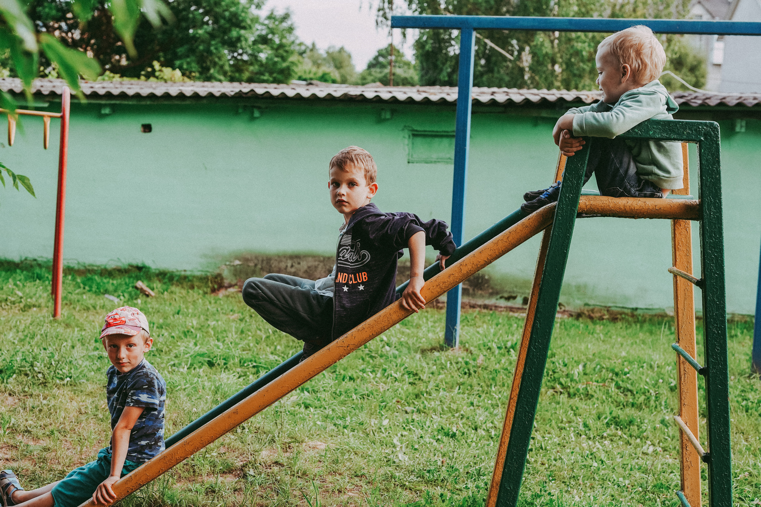 Игры во дворе. Фотограф новорожденных и детей первого года Евгения Михалькевич