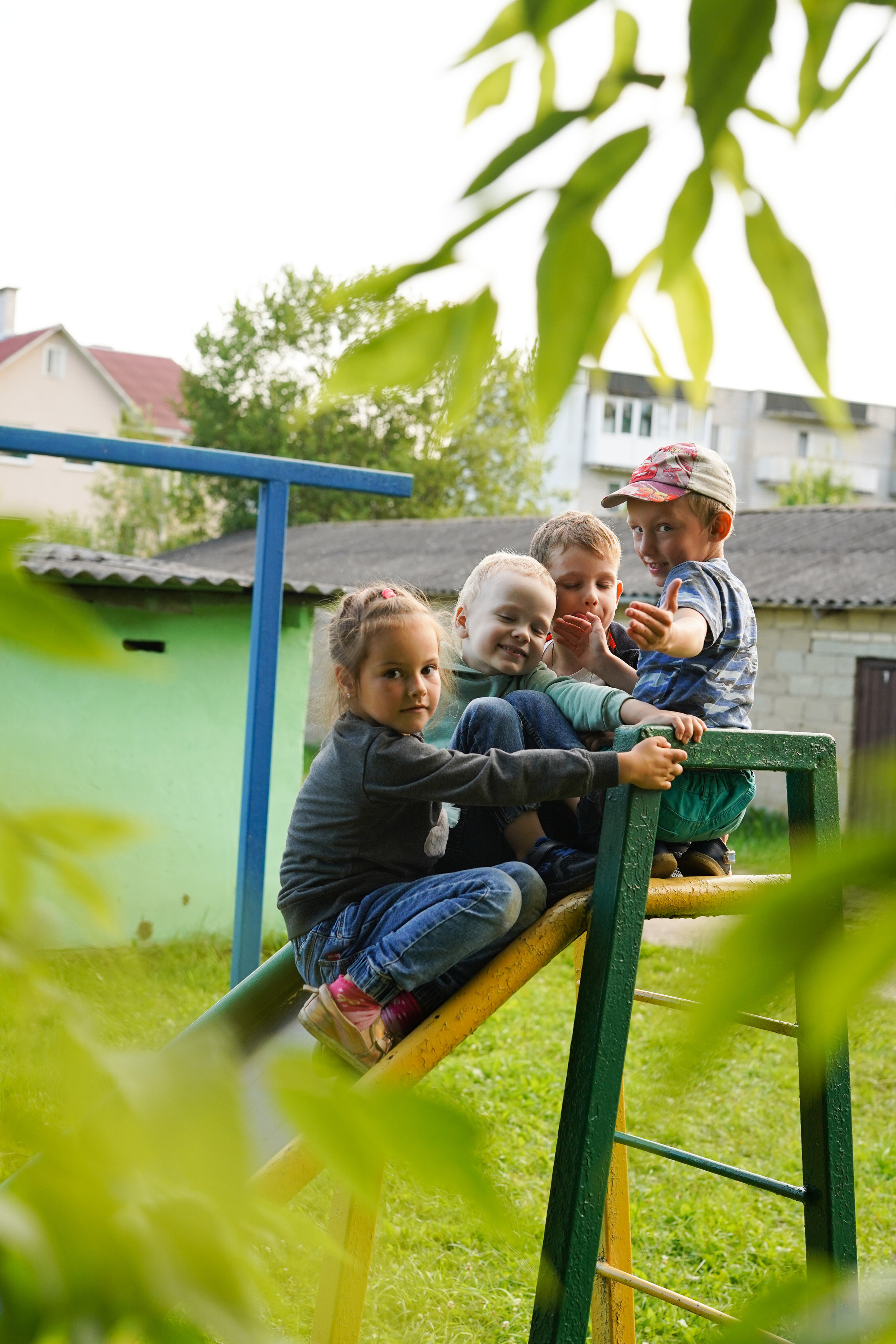 Игры во дворе. Фотограф новорожденных и детей первого года Евгения Михалькевич