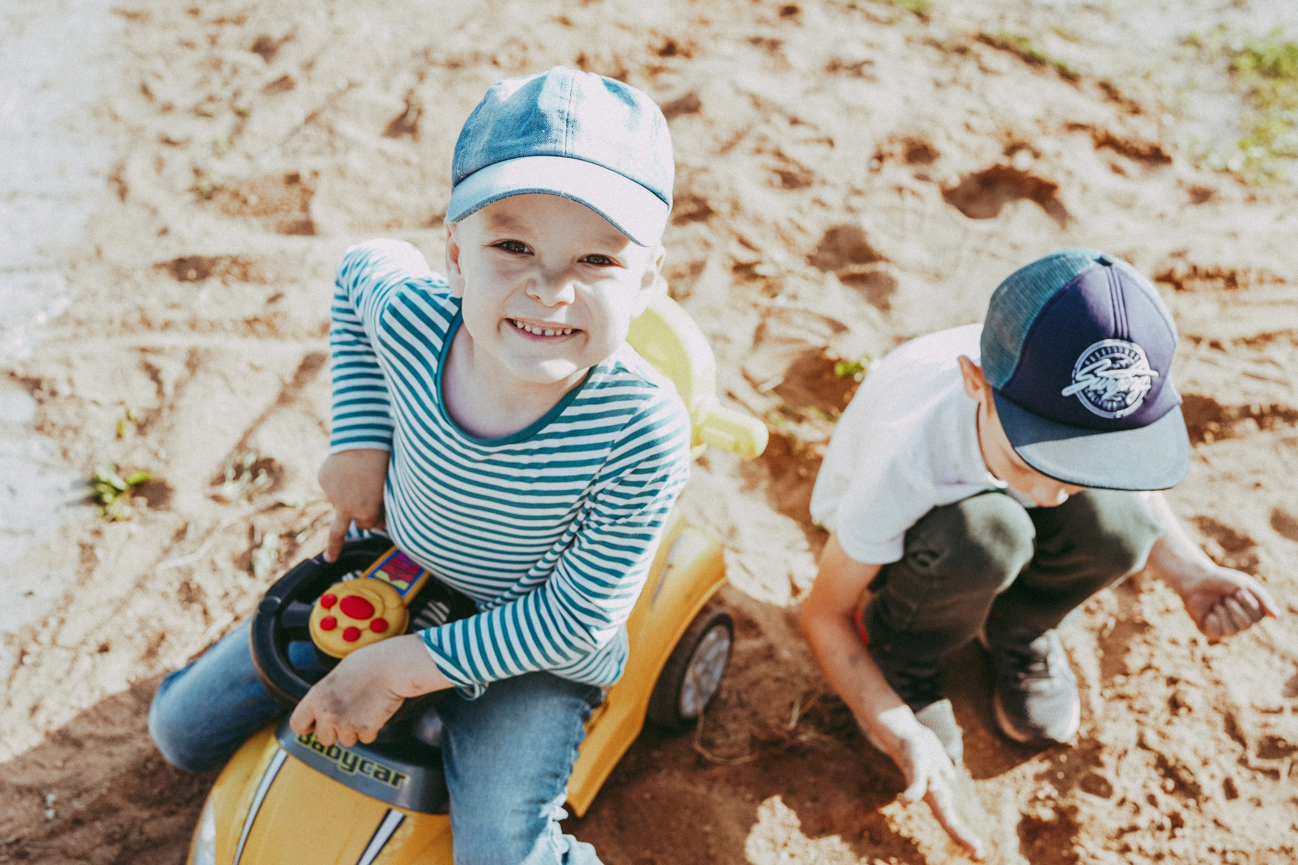 Игры во дворе. Фотограф новорожденных и детей первого года Евгения Михалькевич