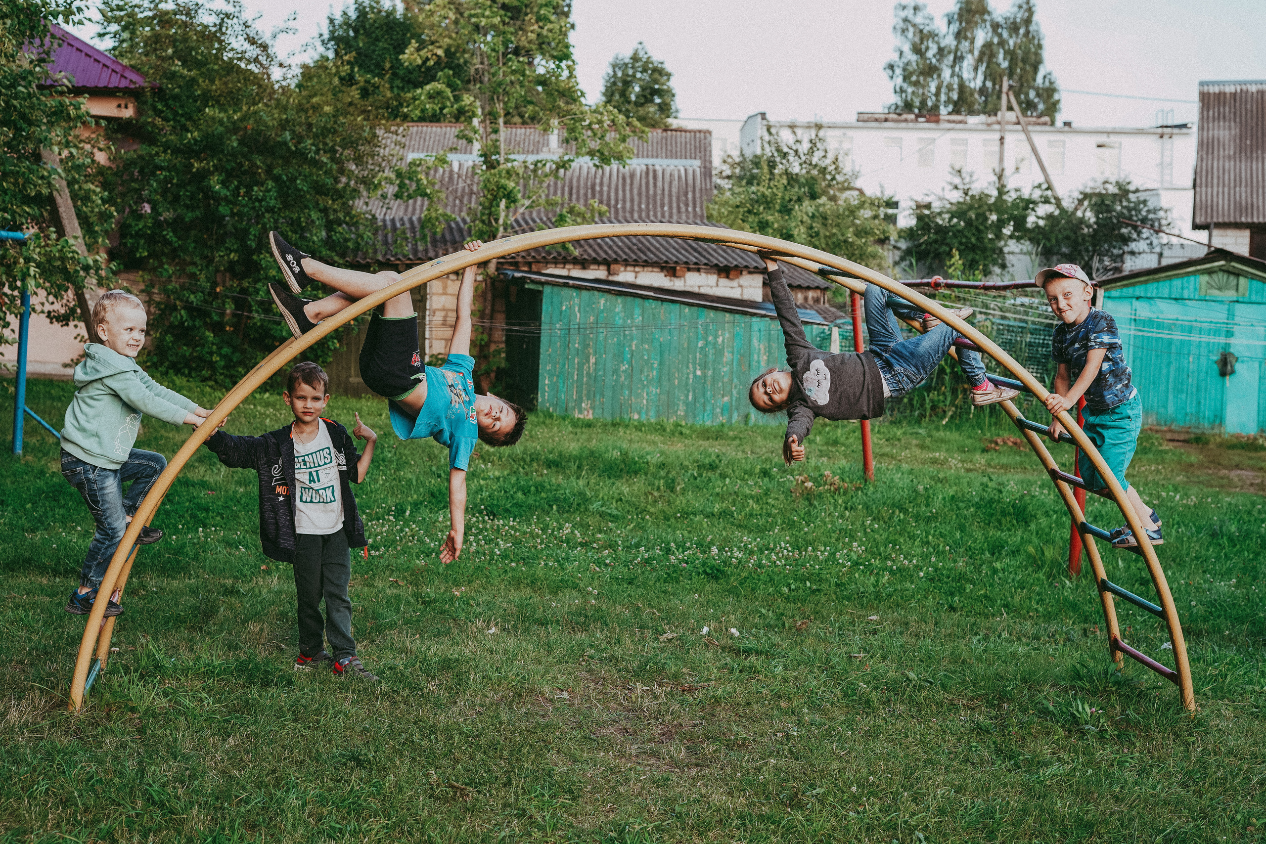 Игры во дворе. Фотограф новорожденных и детей первого года Евгения Михалькевич