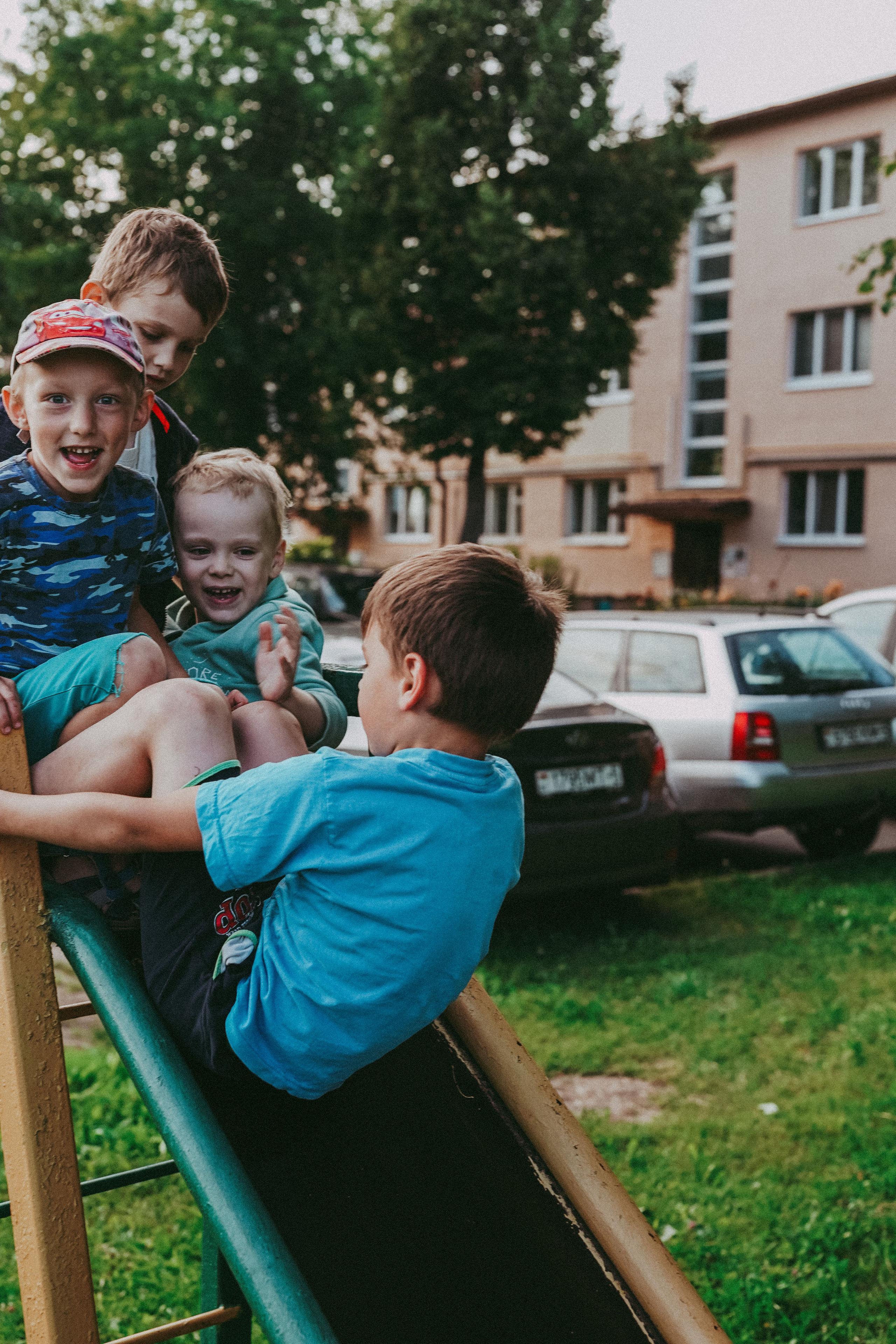 Игры во дворе. Фотограф новорожденных и детей первого года Евгения Михалькевич