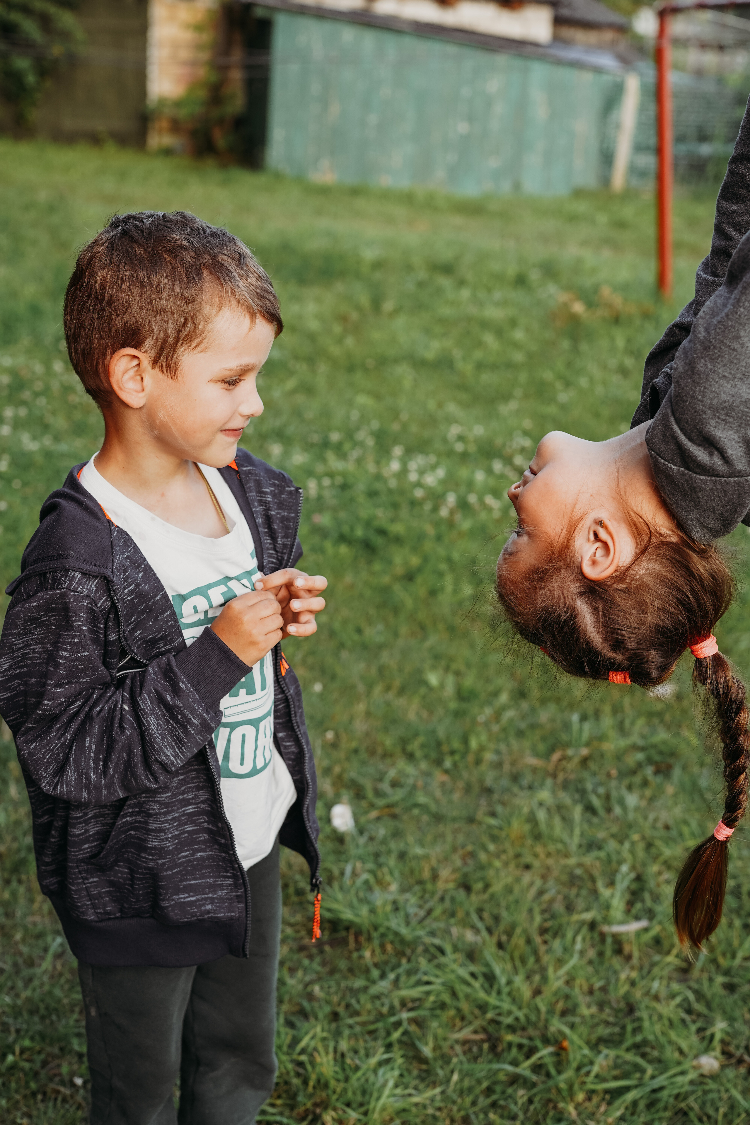Игры во дворе. Фотограф новорожденных и детей первого года Евгения Михалькевич
