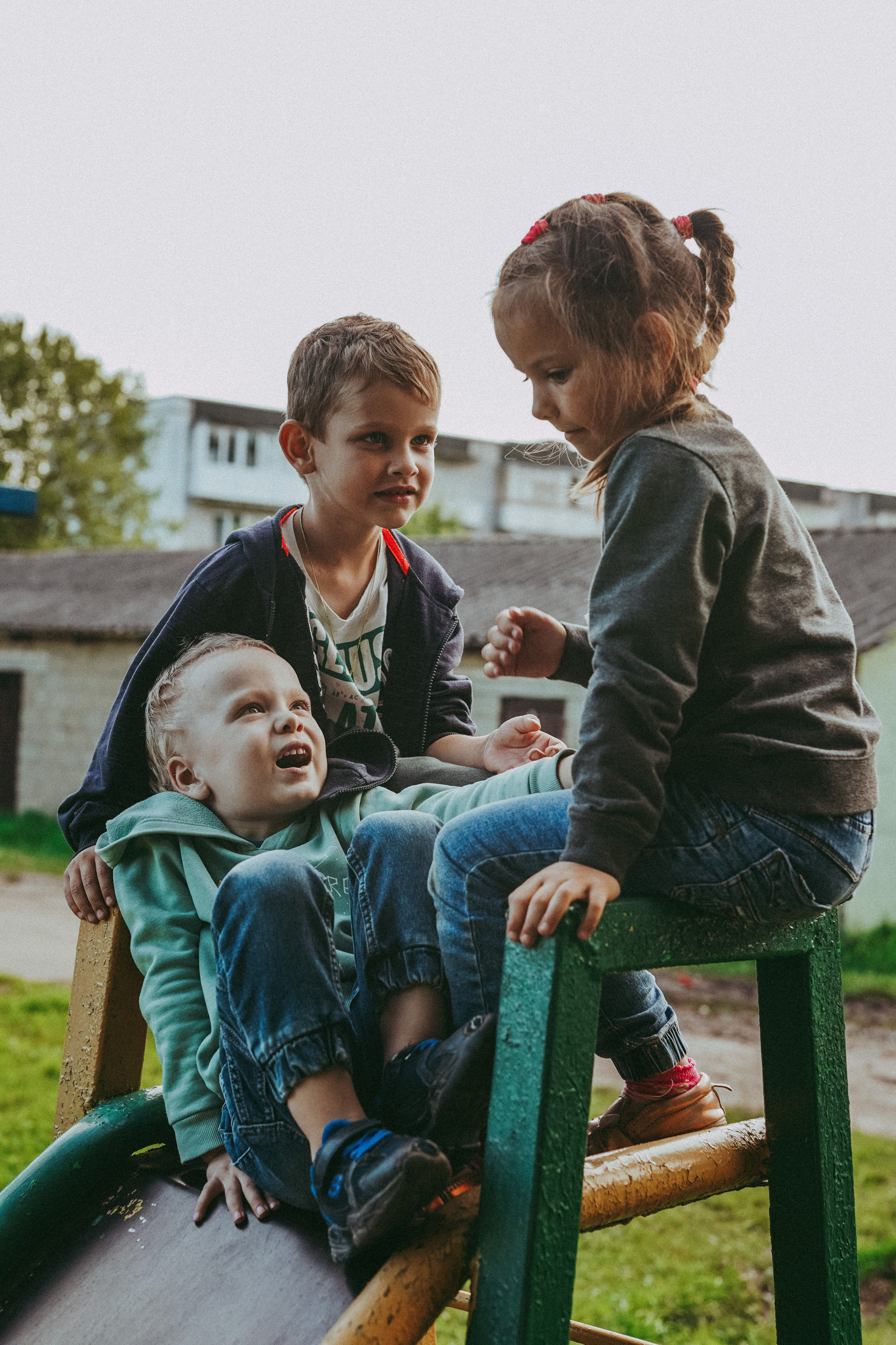 Игры во дворе. Фотограф новорожденных и детей первого года Евгения Михалькевич