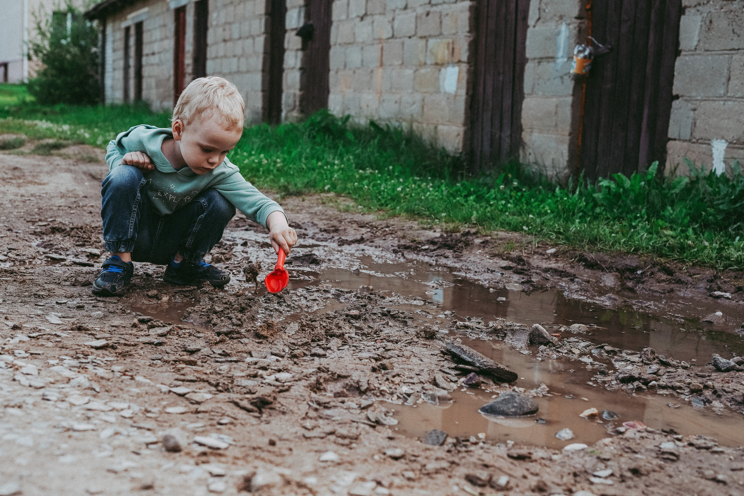 Игры во дворе. Фотограф новорожденных и детей первого года Евгения Михалькевич
