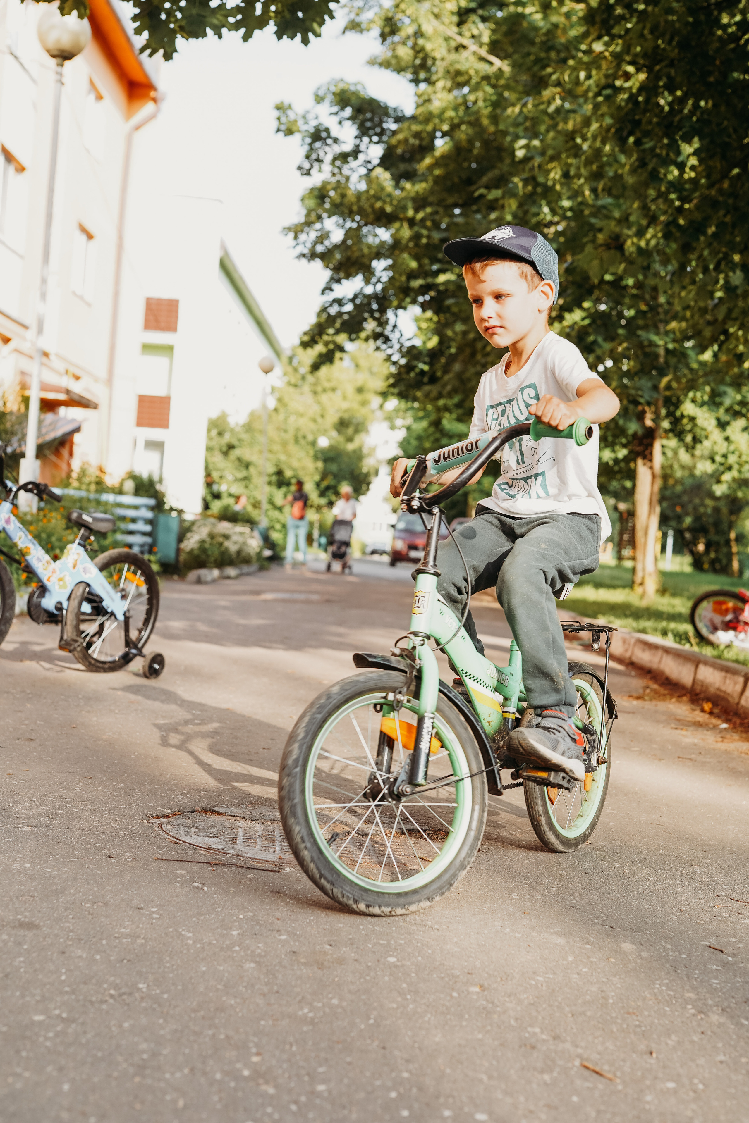 Игры во дворе. Фотограф новорожденных и детей первого года Евгения Михалькевич