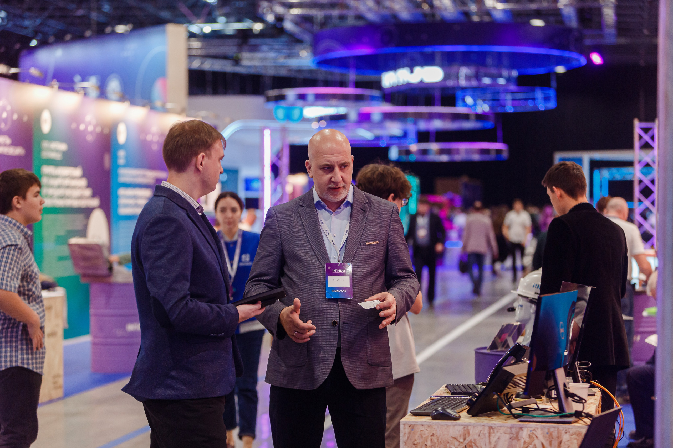 Conferencias. Fotógrafo de retrato, familia y reportajes en Valencia | España | Europa Vitalii Lumier