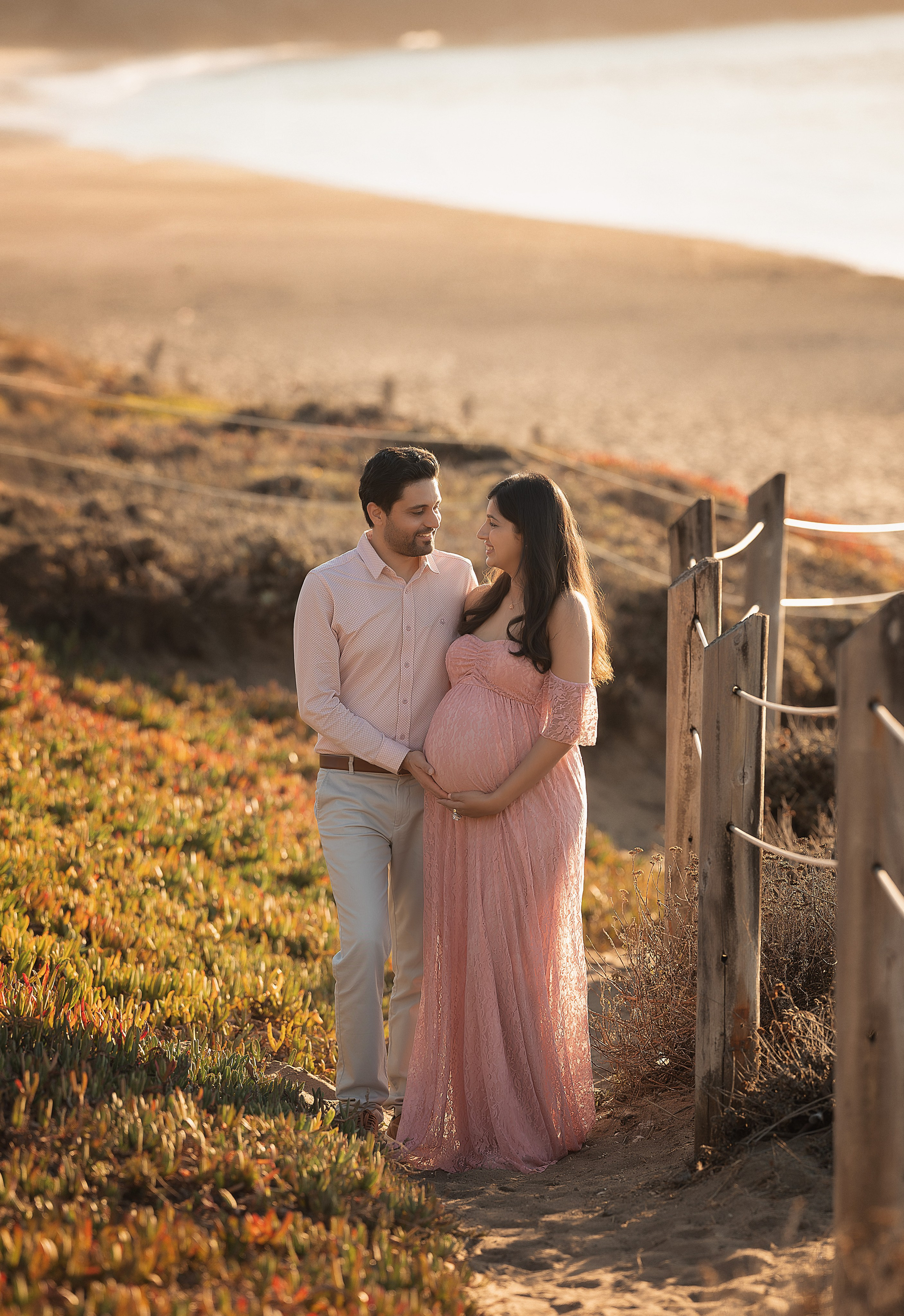 FAMILY & MATERNITY PHOTOGRAPHY. Couples & Families photographer in Bay Area, San Jose, California