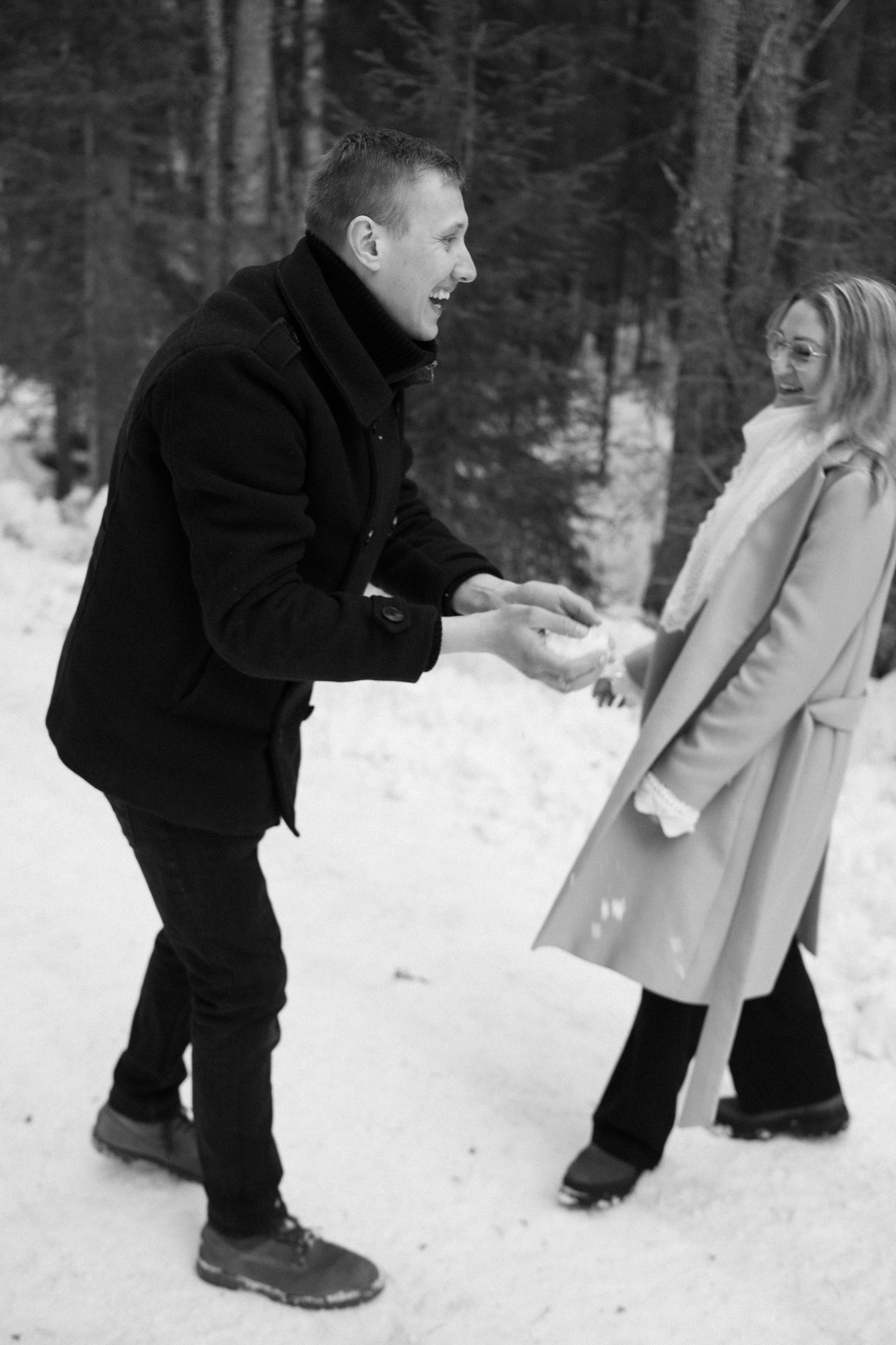 Tytti and Yusus. Lifestyle photographer Turku. I catch emotions in the frame