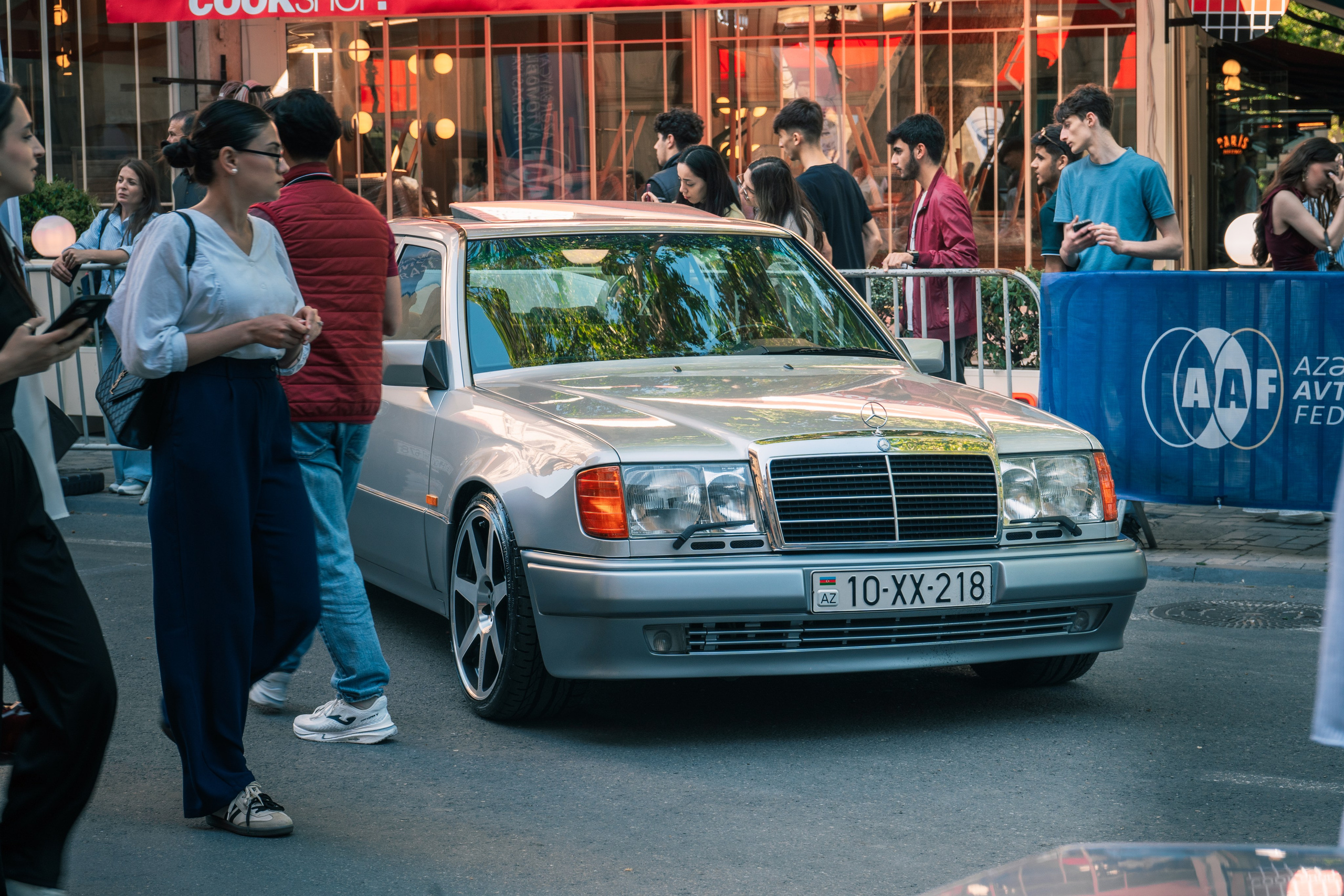 Retro avtomobil. Fotoqraf Vəli Məmmədov