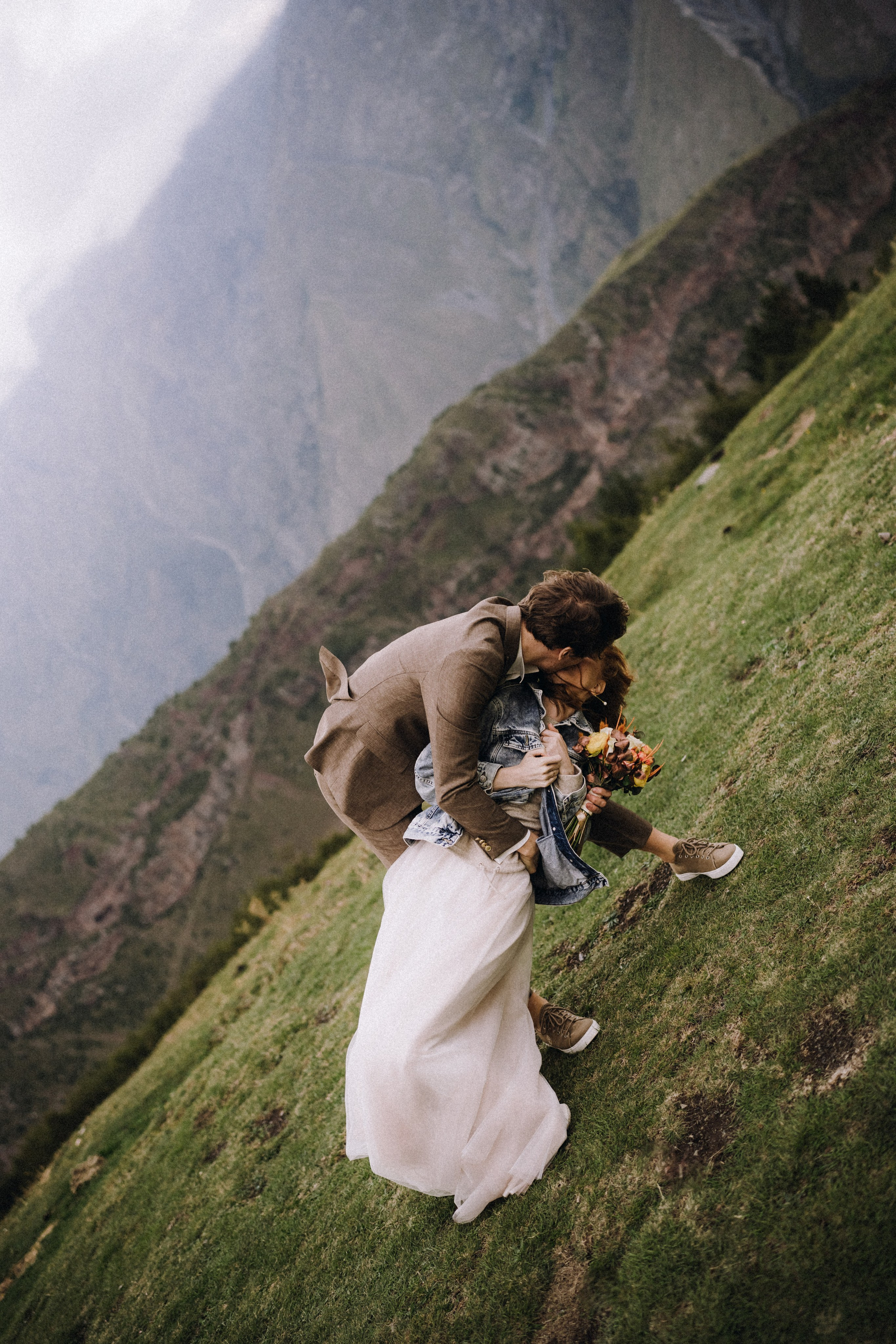 Kazbegi, September. Ilya & Galina. Дарья Филькова — фотограф и видеограф в Тбилиси, Грузия