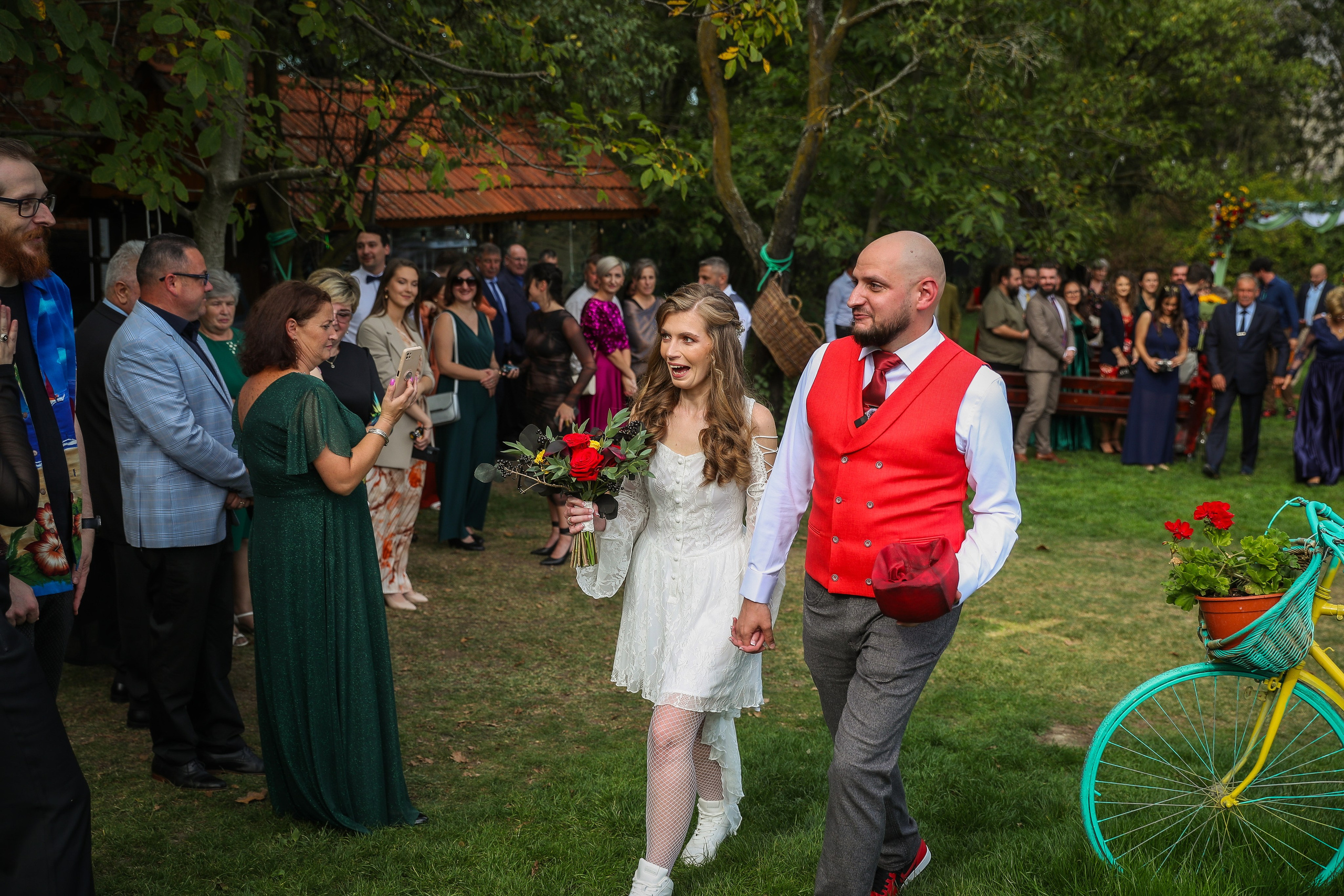 Orsi & Remus, eleganță în inima Transilvaniei. Rares Bucur is a professional wedding photographer based in Cluj-Napoca, Romania, specializing in wedding photography