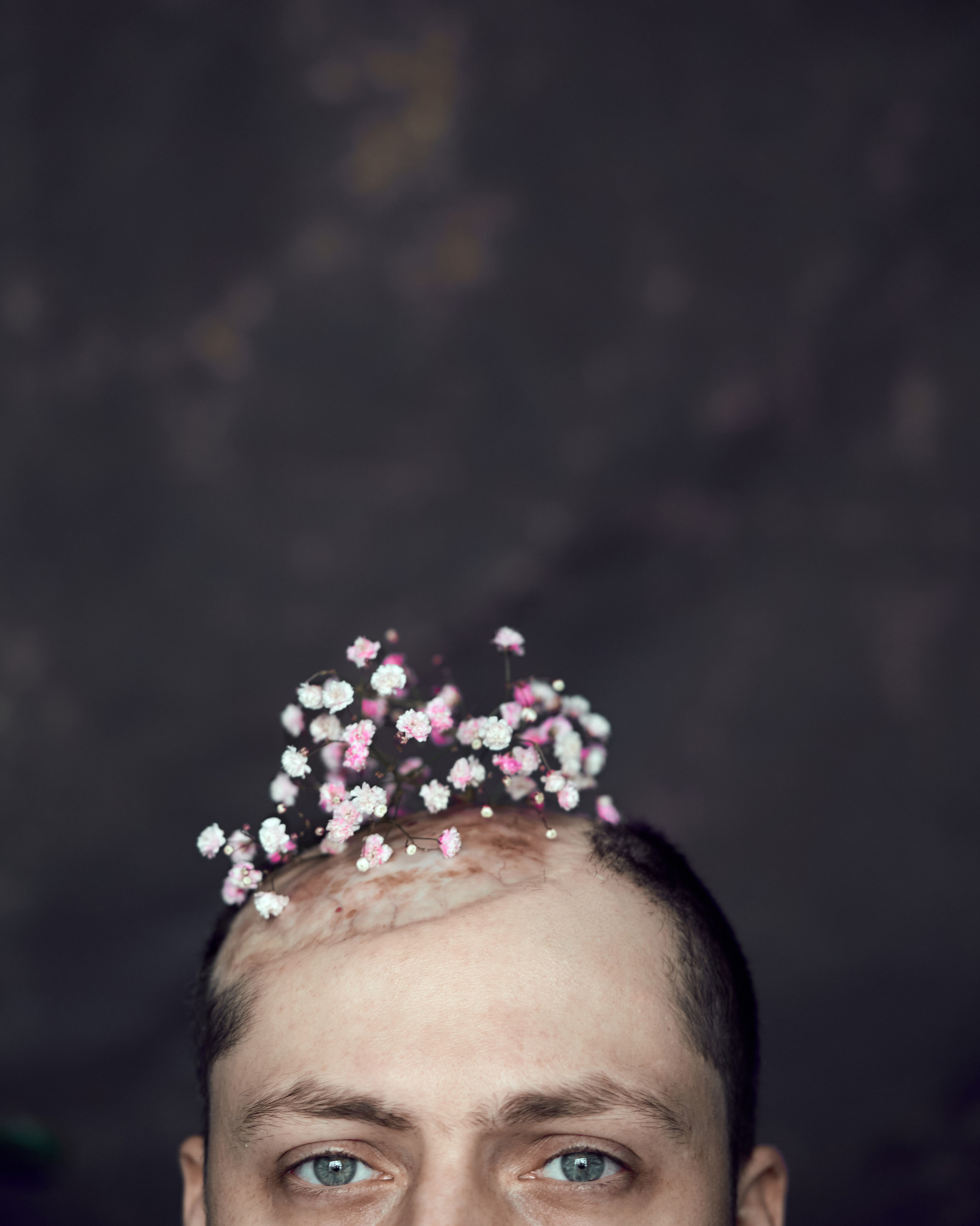 Portrait photographer in Riga. Photographer in Doha, Qatar