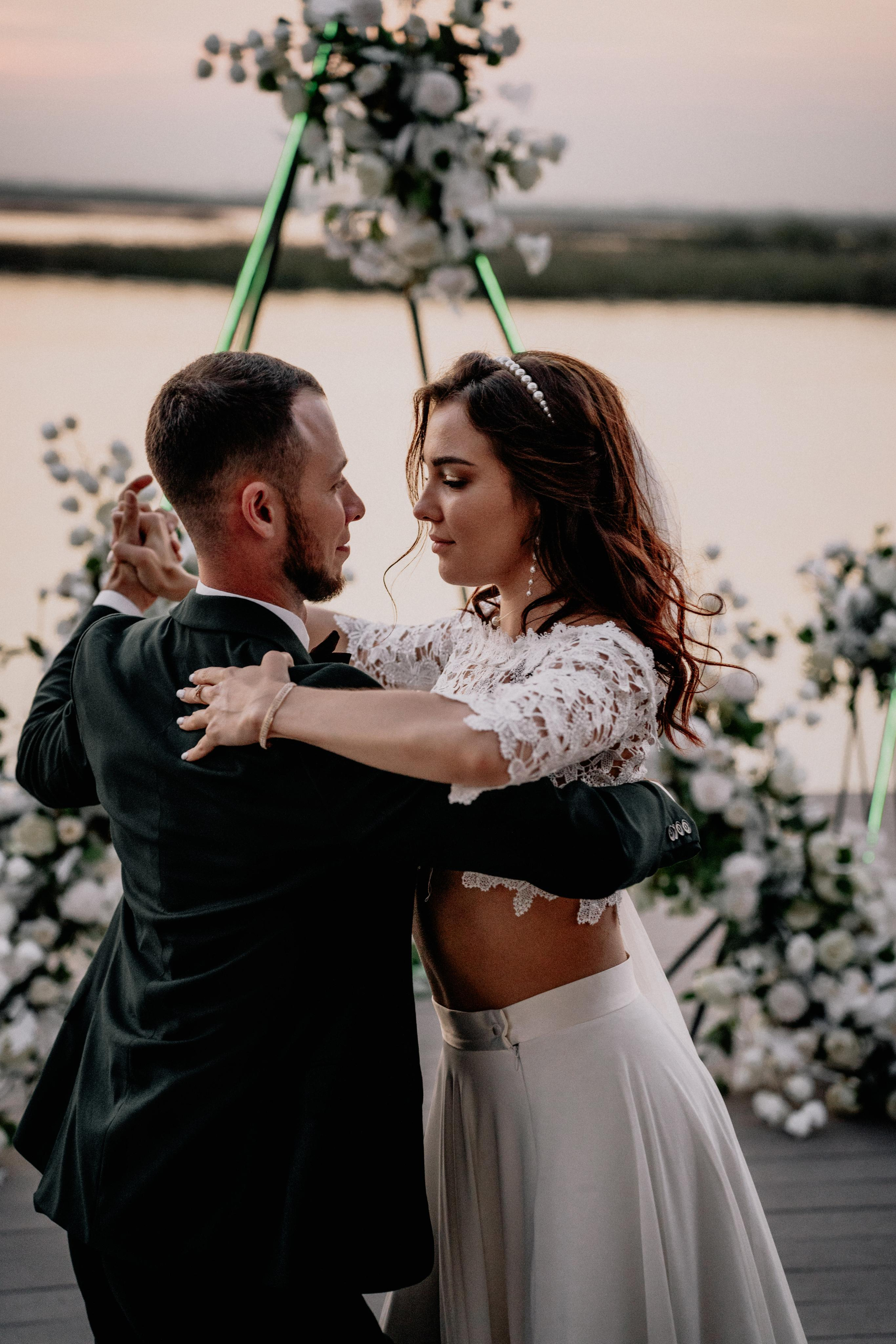 Arina & Michael. Wedding and family photographer and videographer PA, NJ, NY, DE, MD