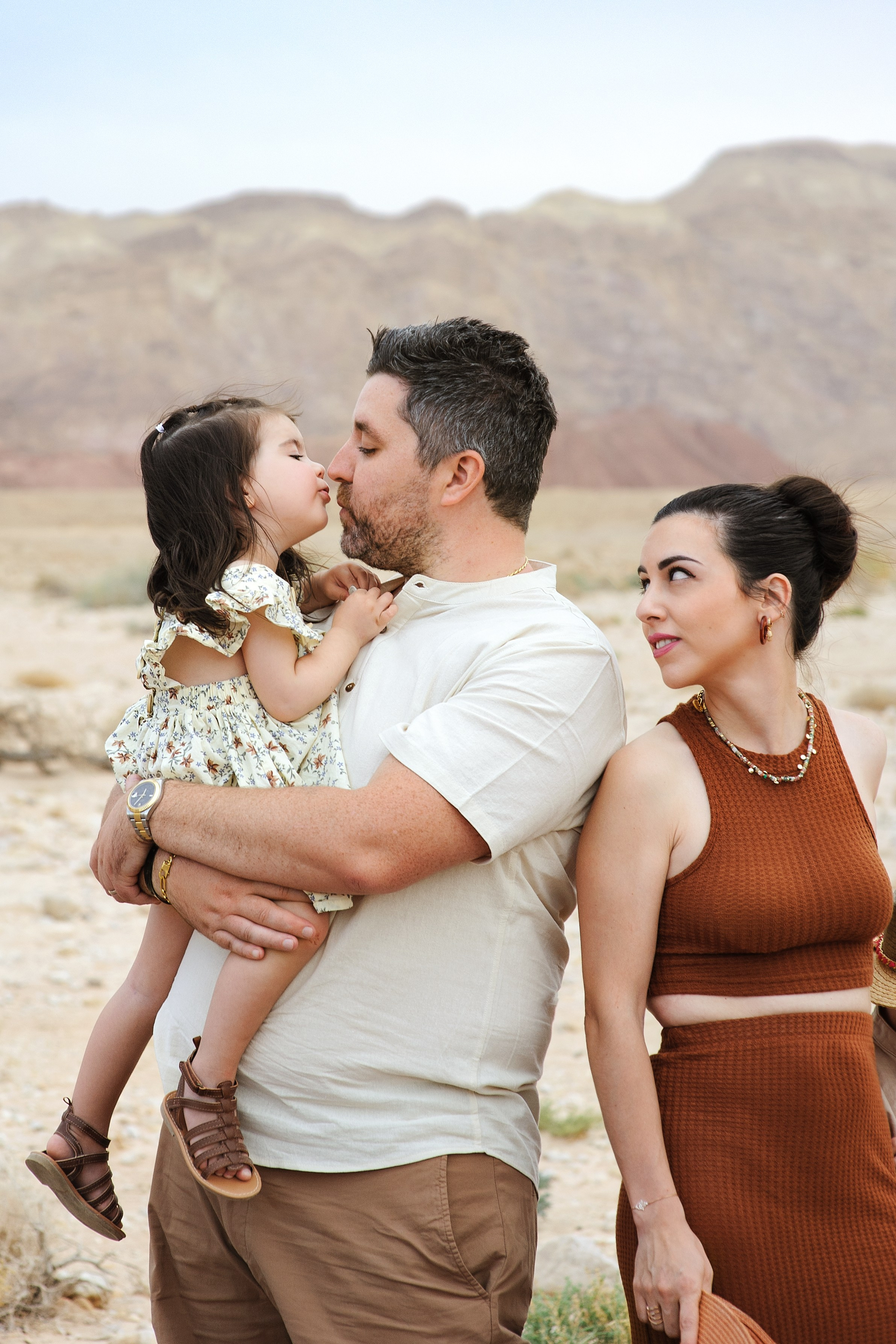 Family photoshooting in the Timna park_Laura&family. Family children pregnancy love stories photographer in Eilat Israel Olga Amchislavsky